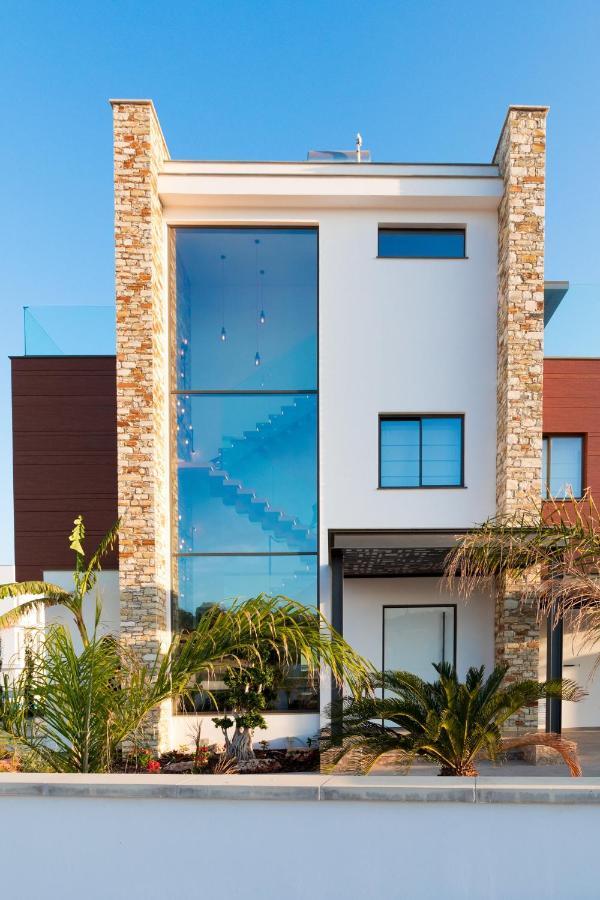 Villa Vivo Mare Beachfront Villas- Blue Diamond Ayia Napa