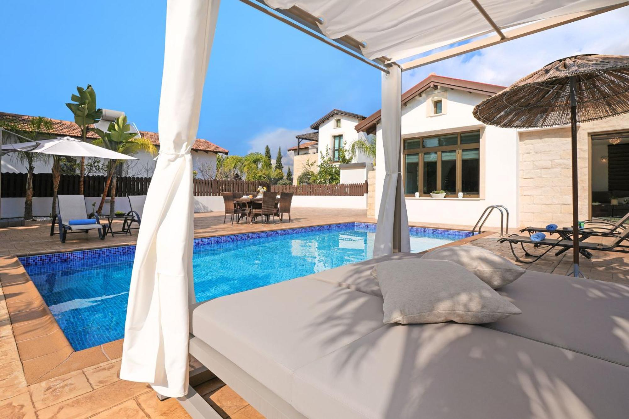 Lara - 3bed Bangalow With Large Pool *