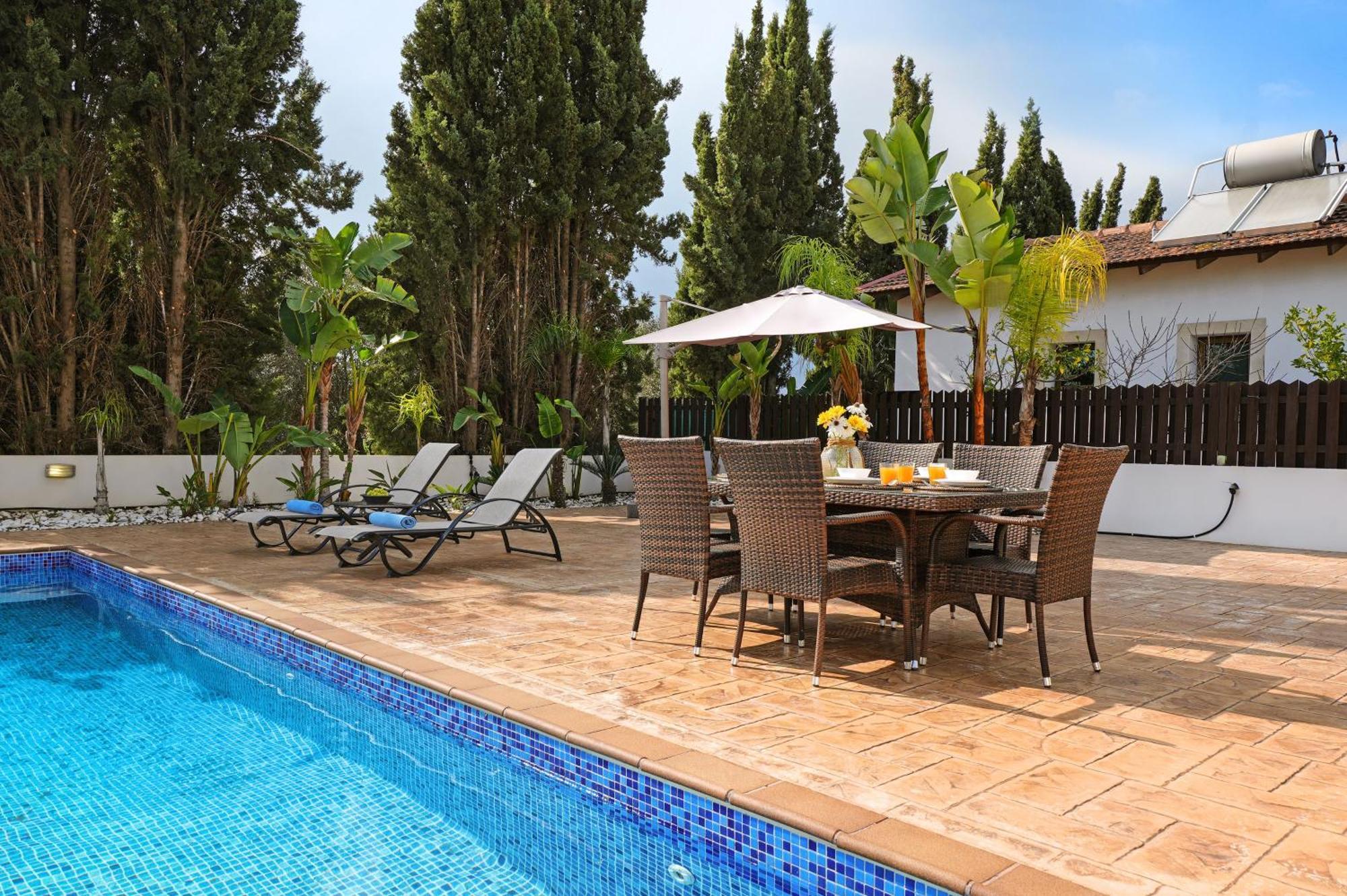 Lara - 3bed Bangalow With Large Pool *