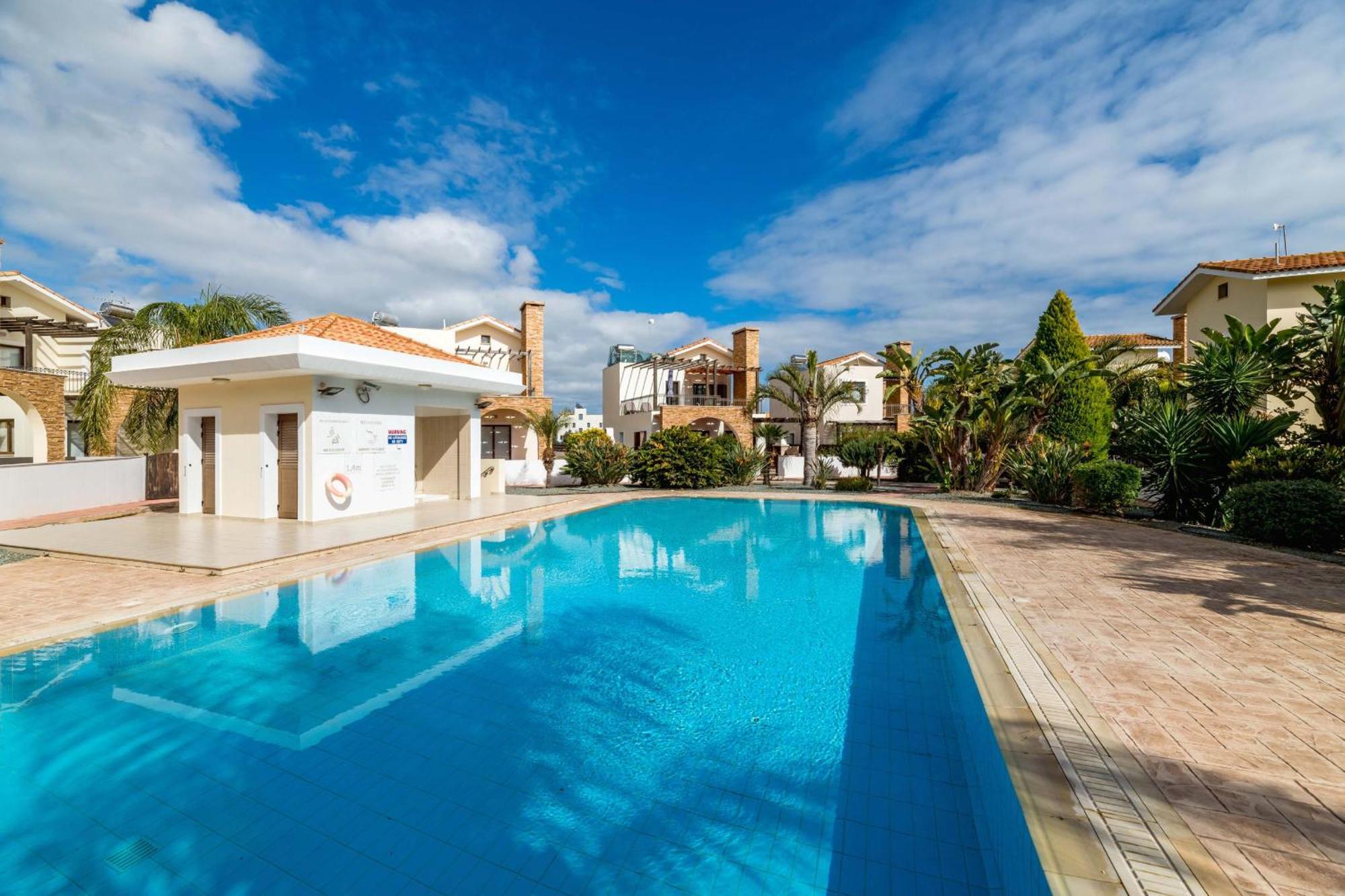 Anna Maria Villa