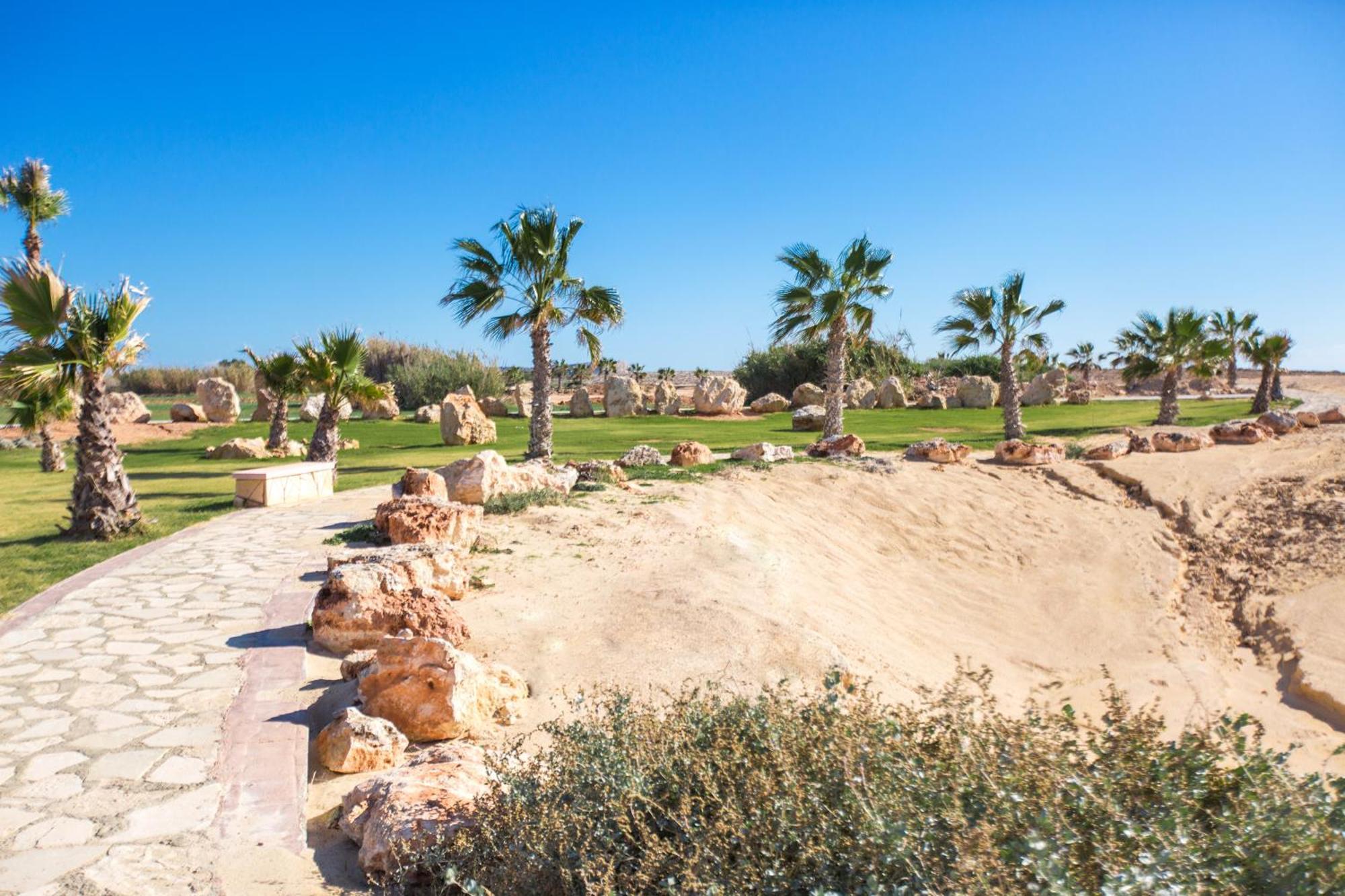 Beachfront Luxury Glory *