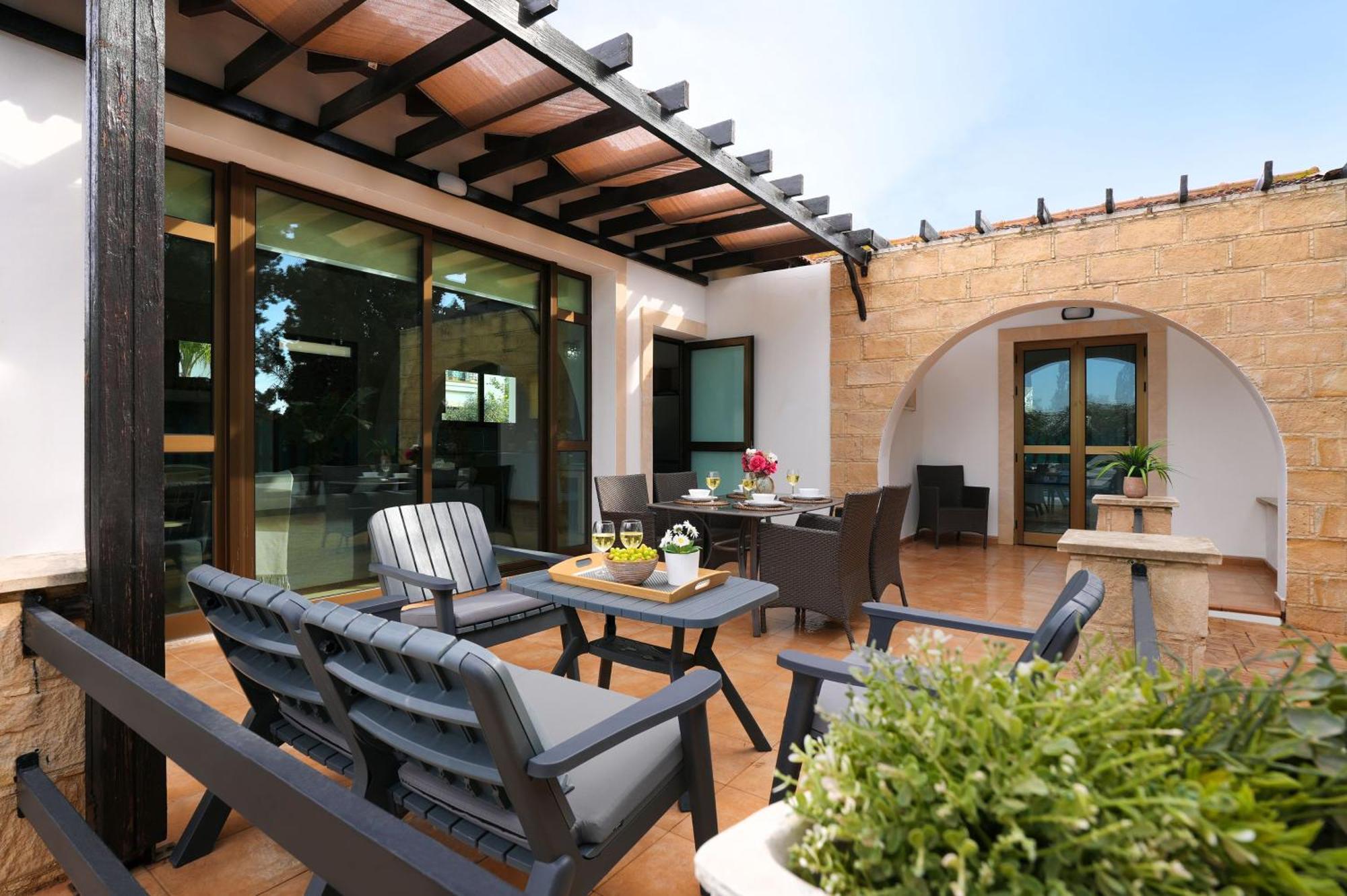 Holiday home Anthia - 2bed With Large Pool *