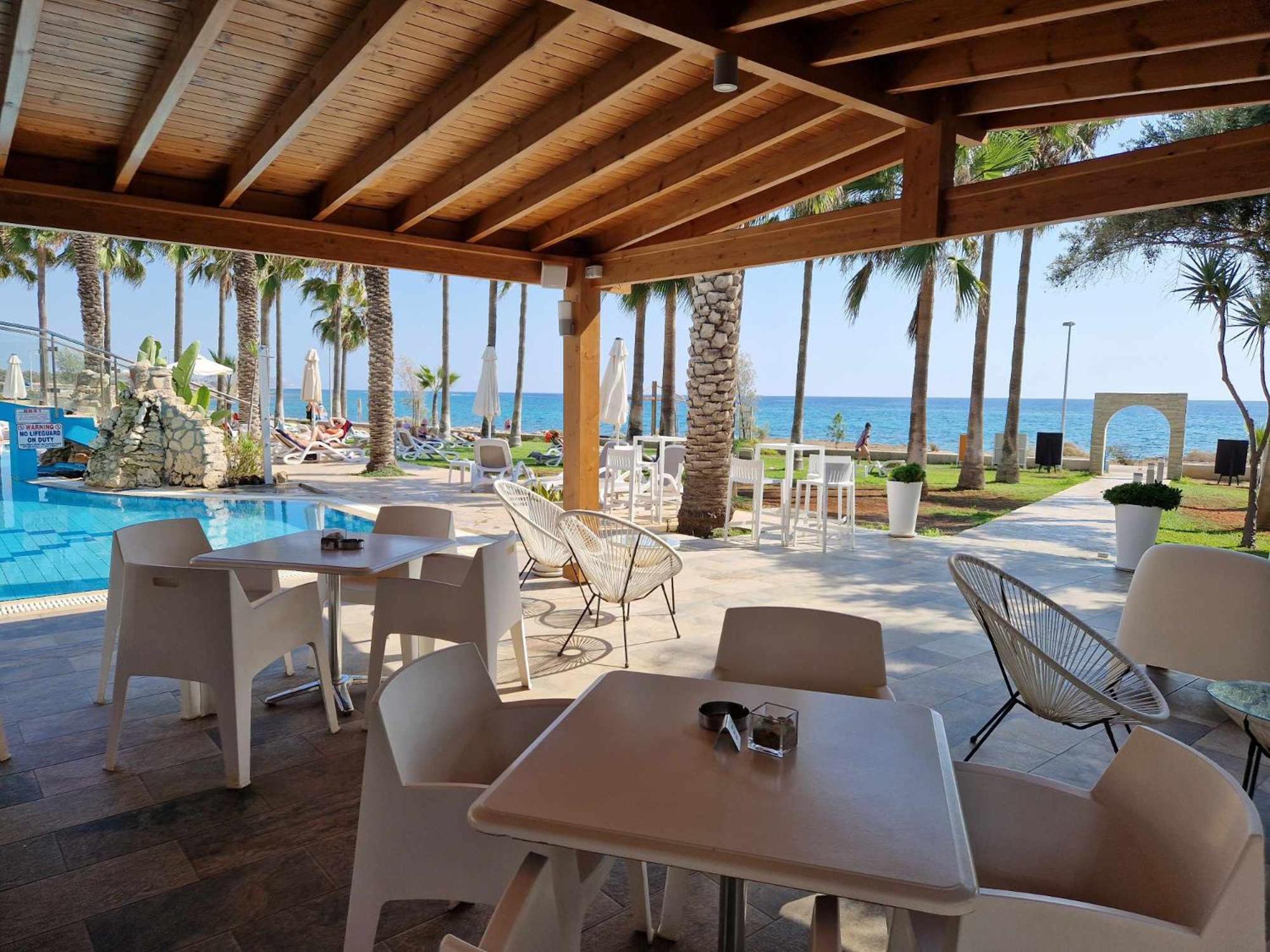 Simos Magic Apts Aparthotel