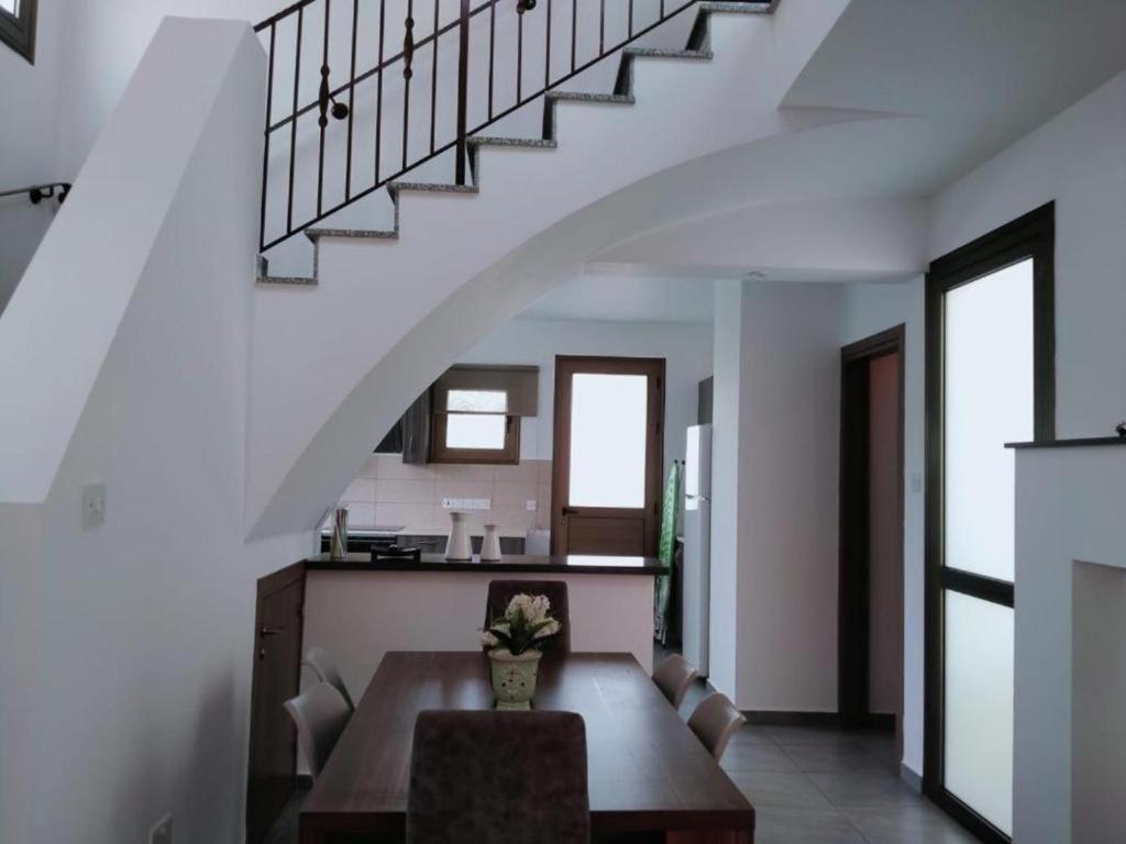 Villa Nissi Beach With Pool Ayia Thekla 