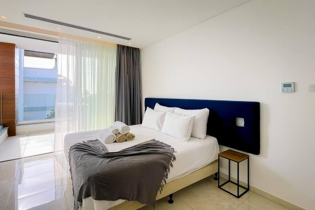 Armonia Seaview Villa