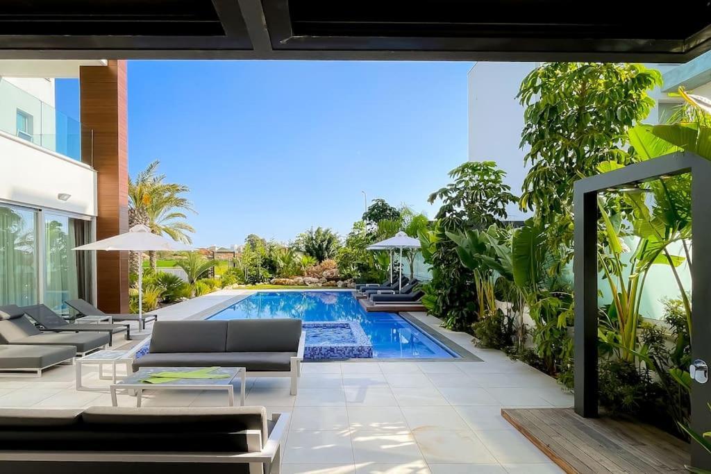 Armonia Seaview Villa *