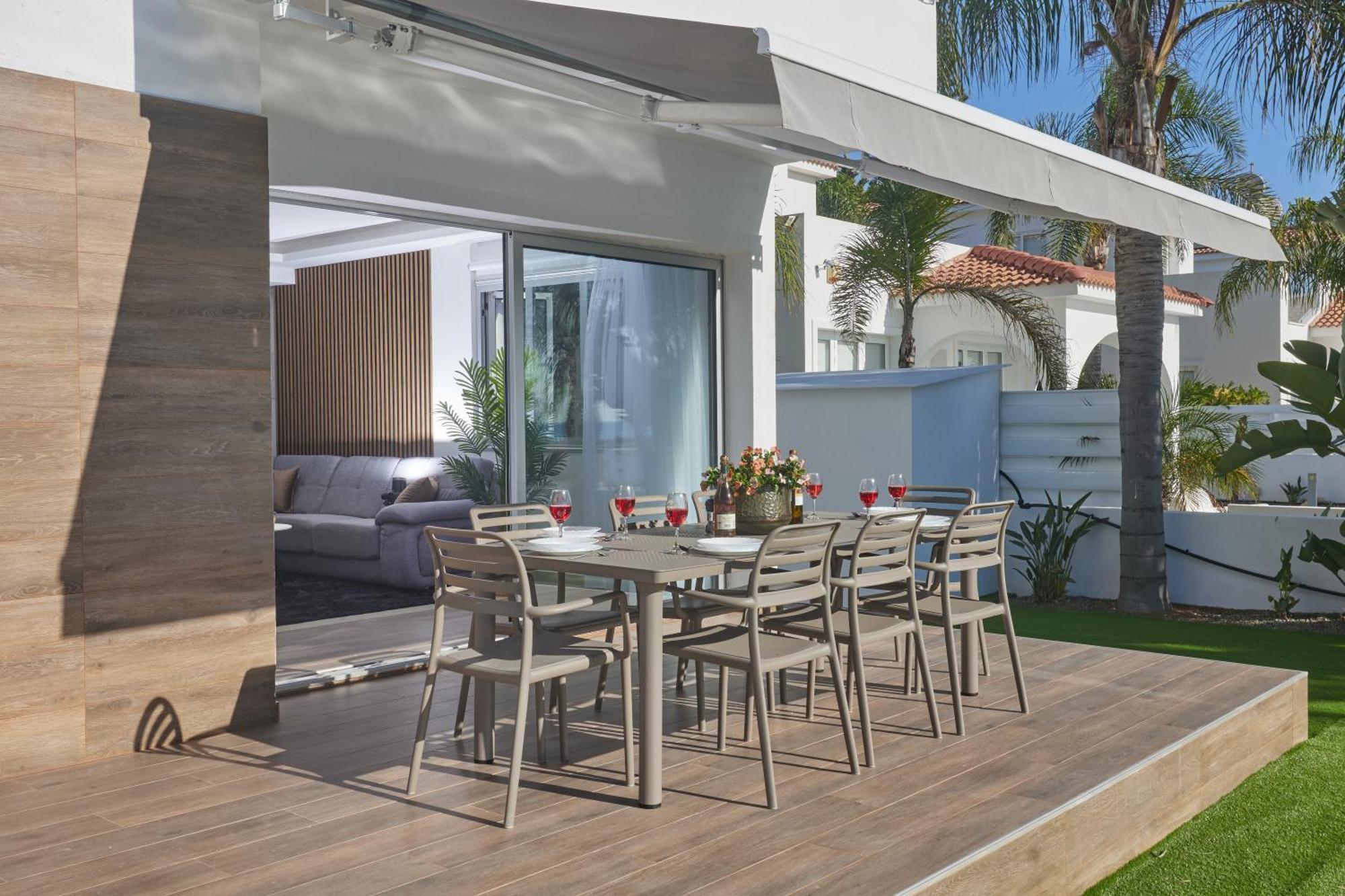 Sunrise Villa *