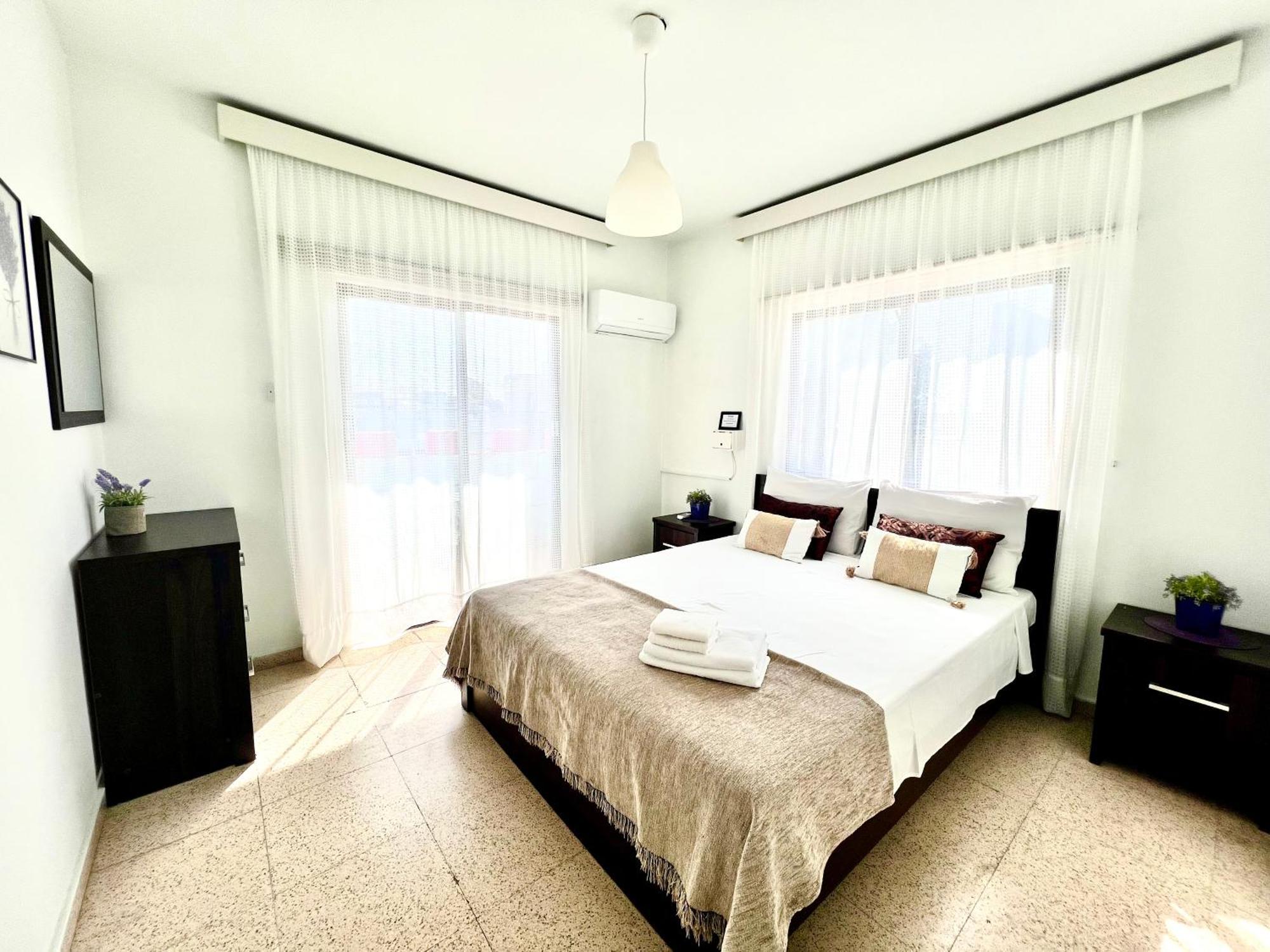 Apt On The Street Of Bars&nightclubs In 11 * Ayia Napa