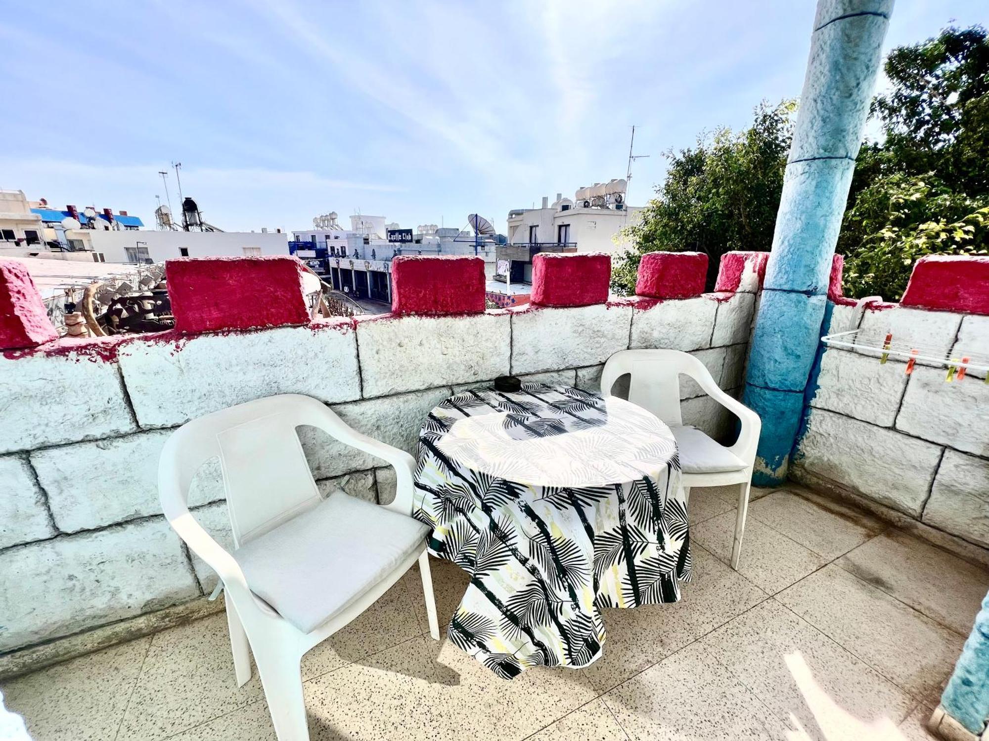 Apt On The Street Of Bars&nightclubs In 11 * Ayia Napa