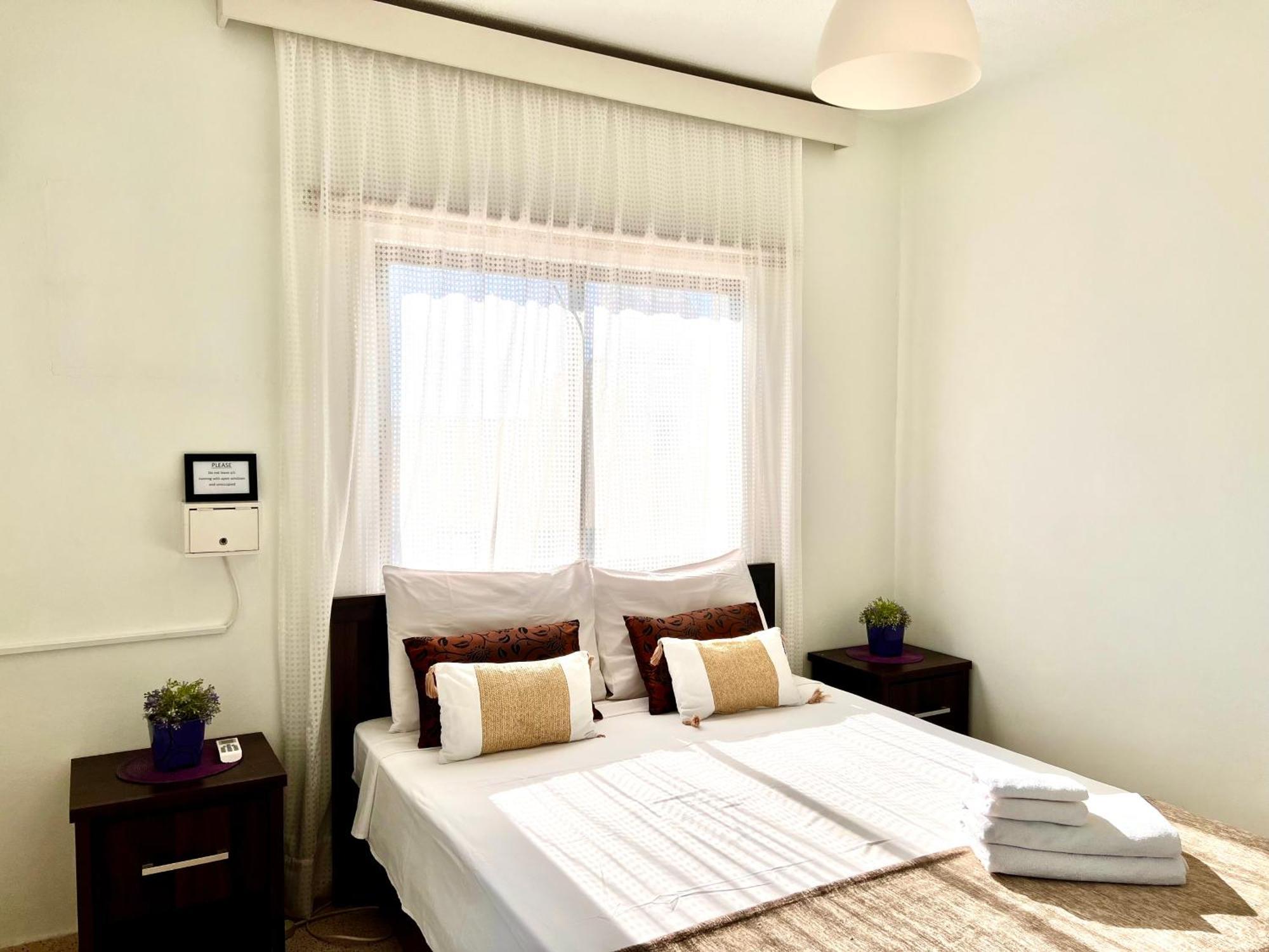 Apt On The Street Of Bars&nightclubs In 11 Apartment Ayia Napa