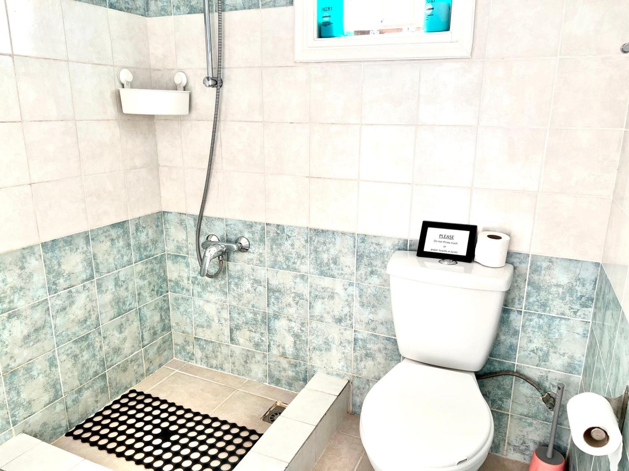 Apt On The Street Of Bars&nightclubs In 11 * Ayia Napa