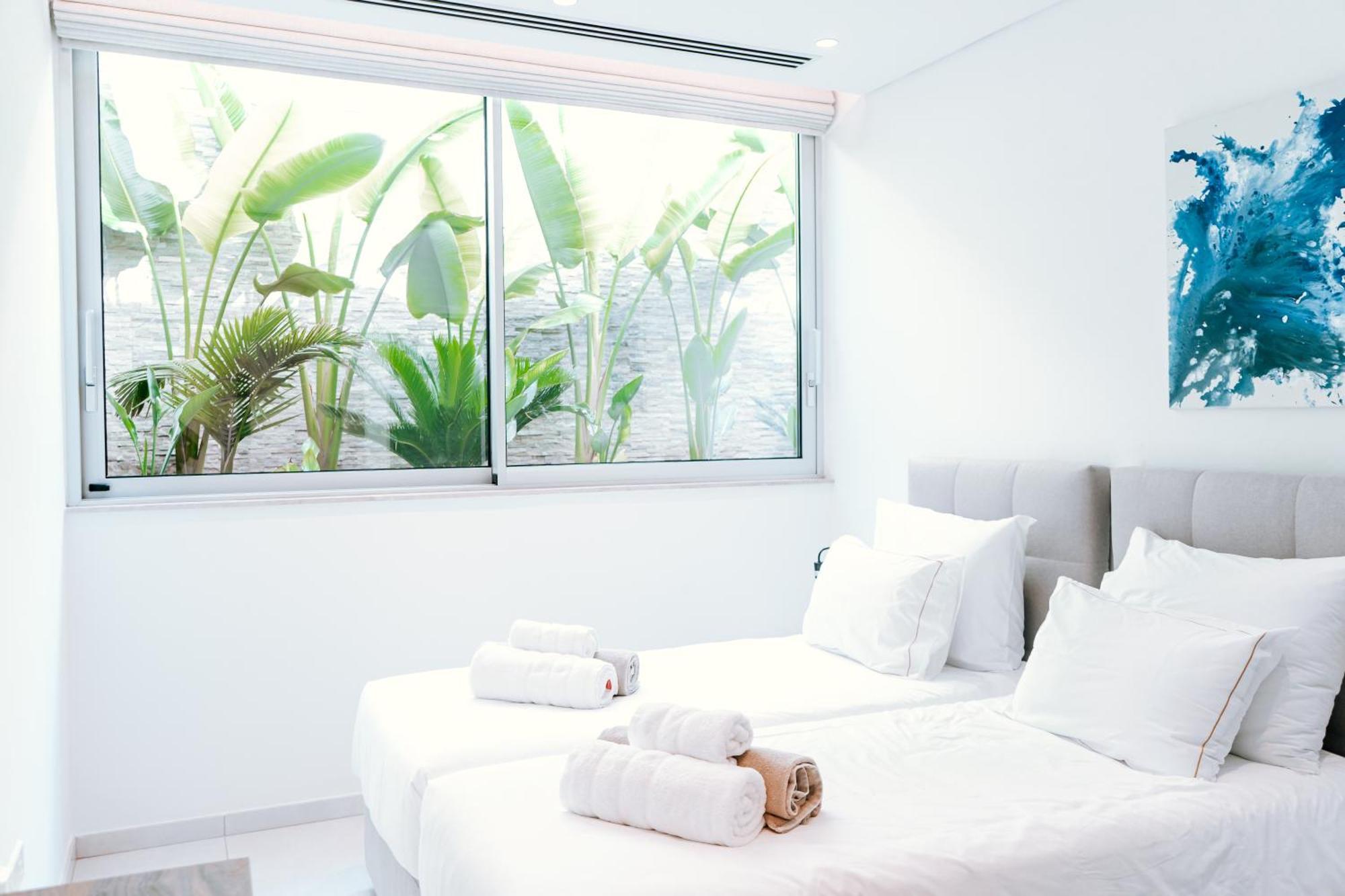 Villa Vivo Mare Beachfornt - Azure