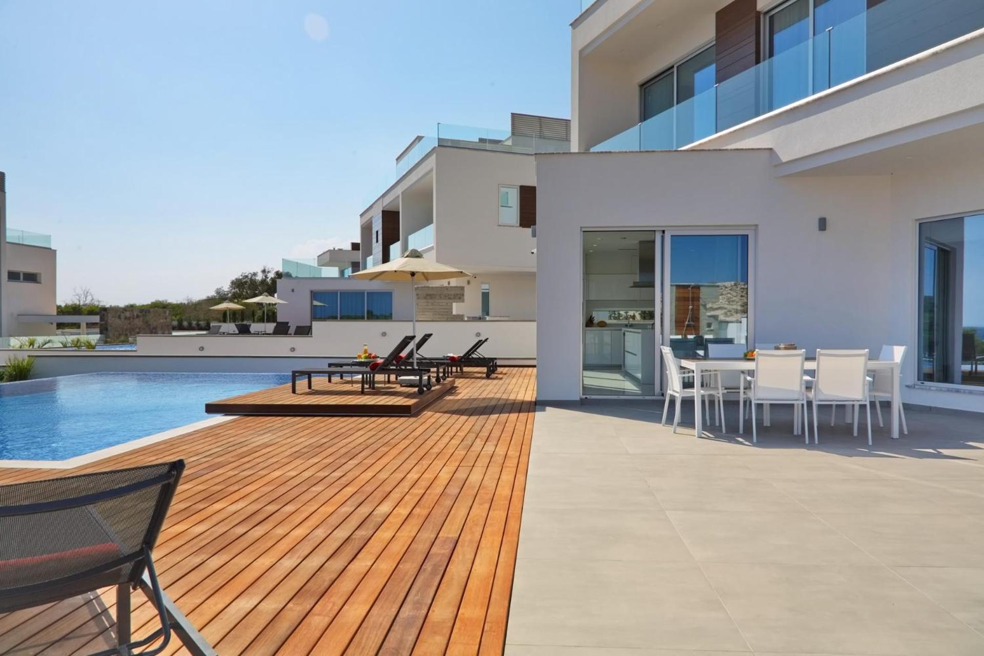 Villa Beachfront Luxury Idania *