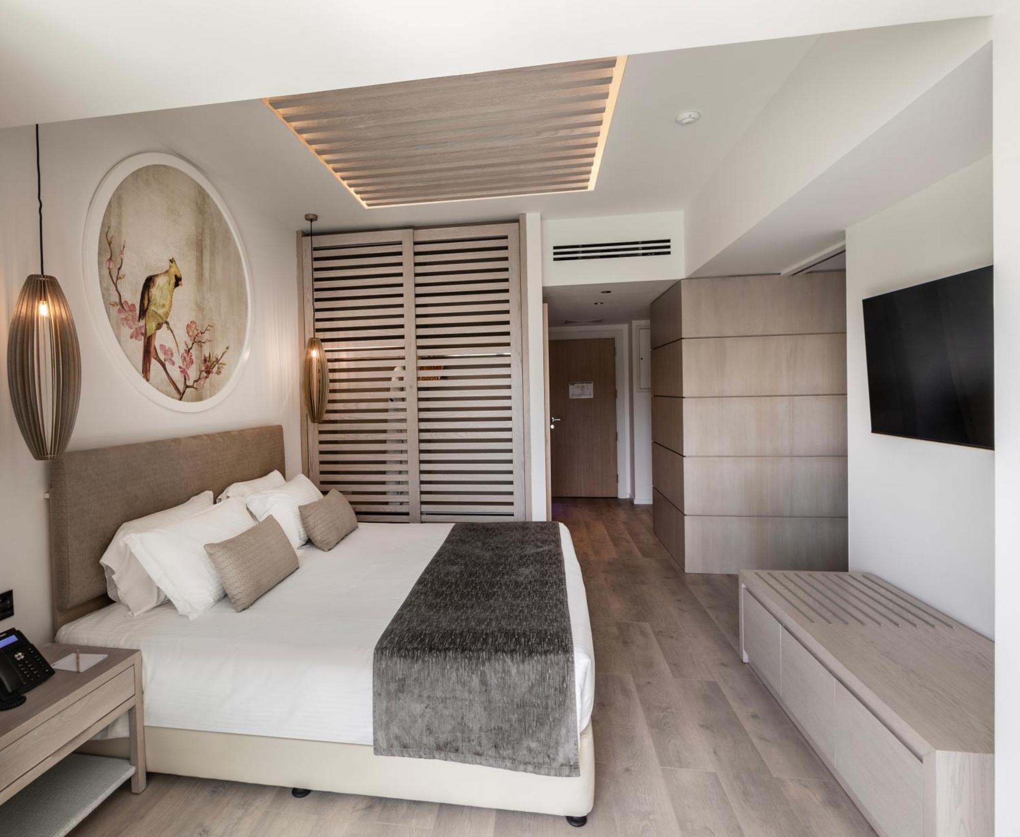 Nissiblu Hotel