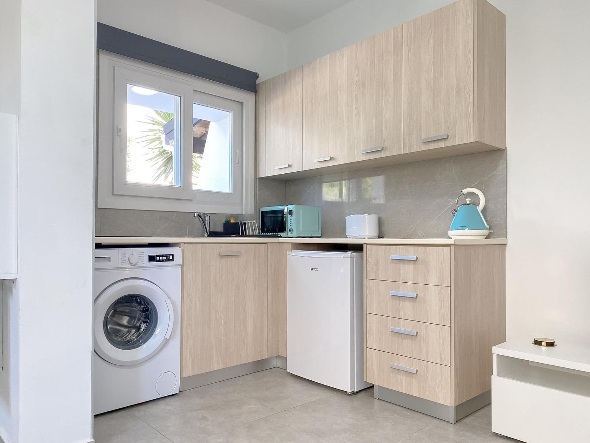 Apartment Phaedrus Living: Napa Blue Luxury Flat