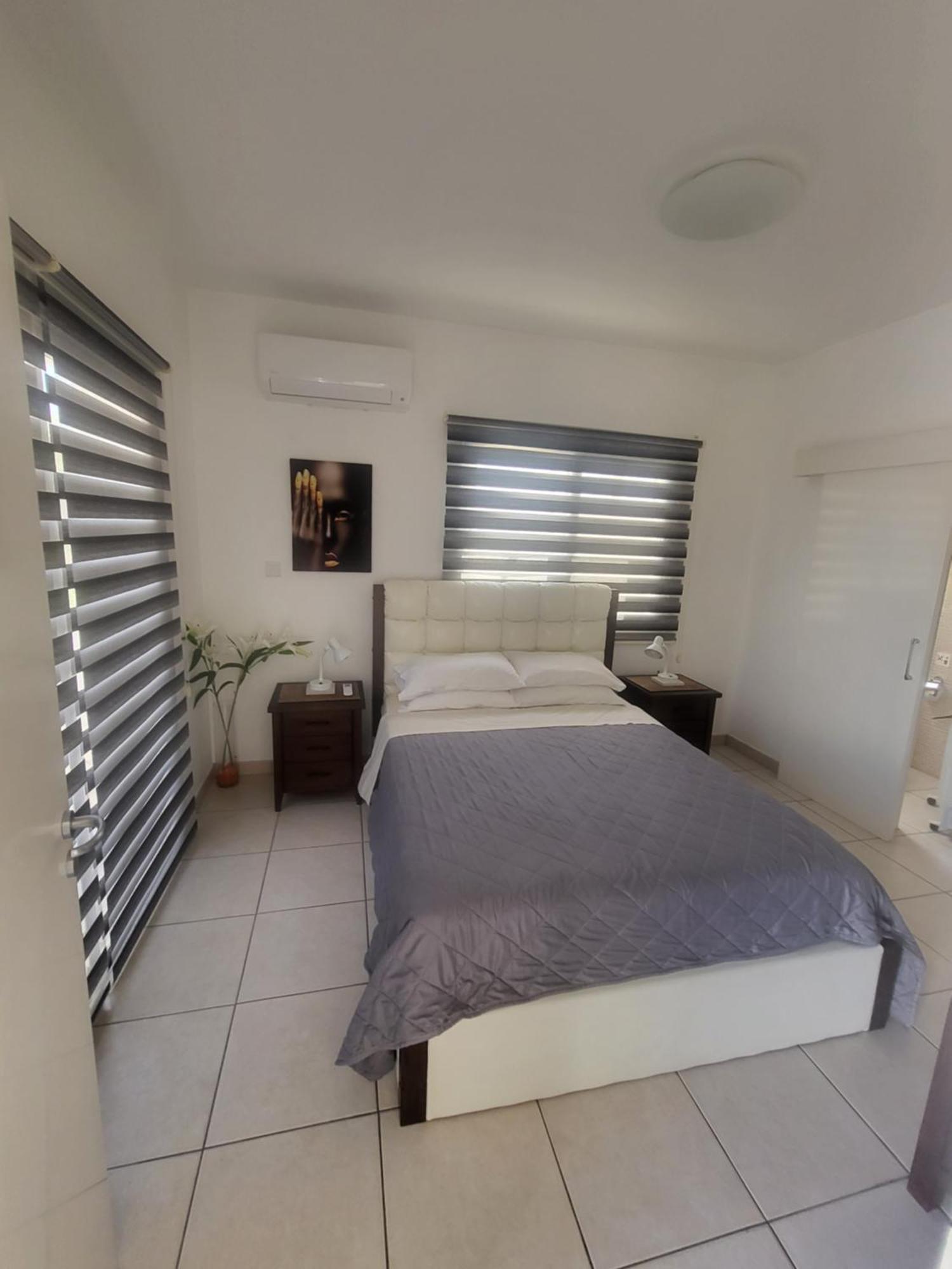 A- Luxury Sea Next To The Beach *