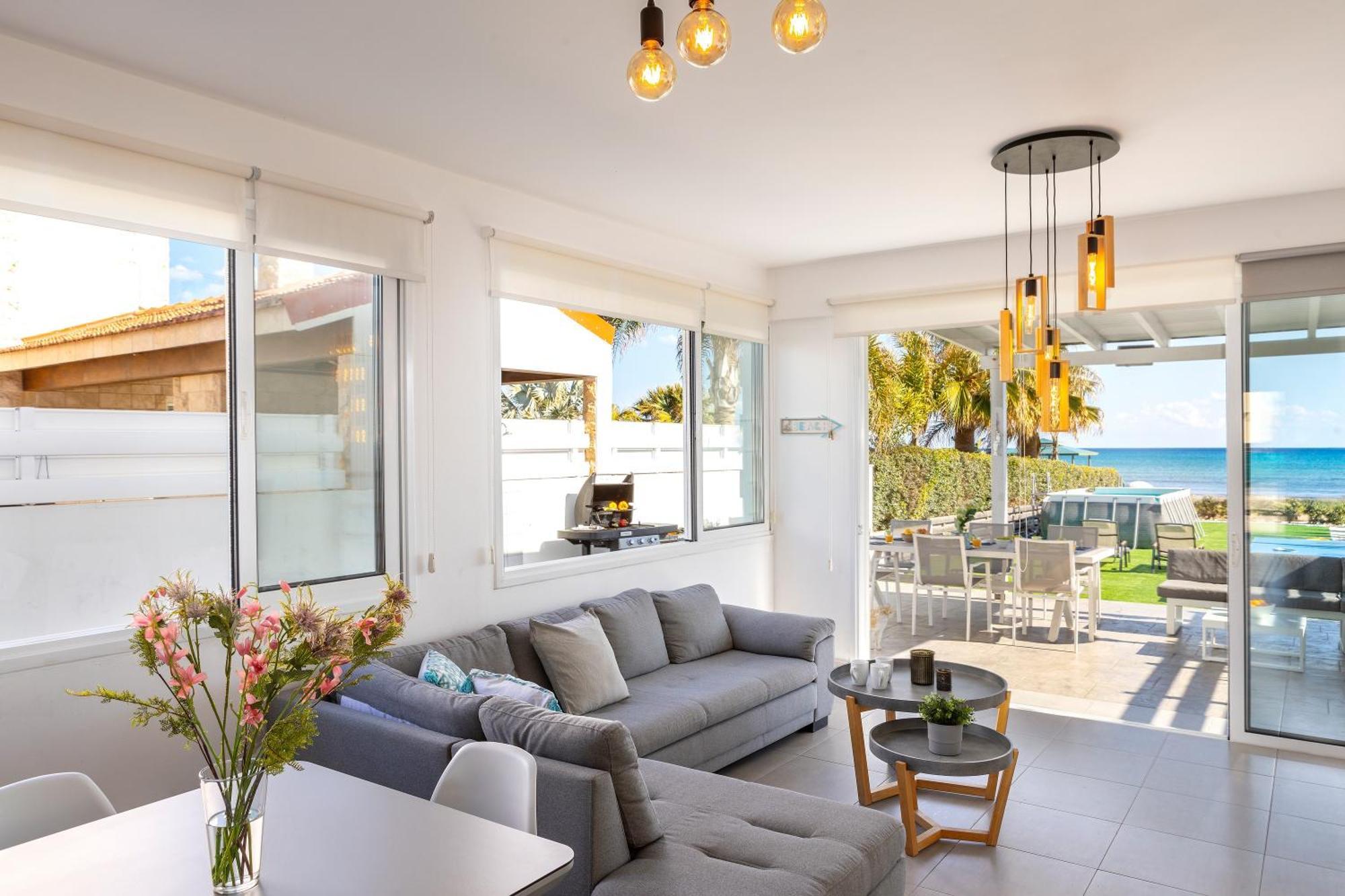 Ayia Thekla Seafront Dagi Villa *