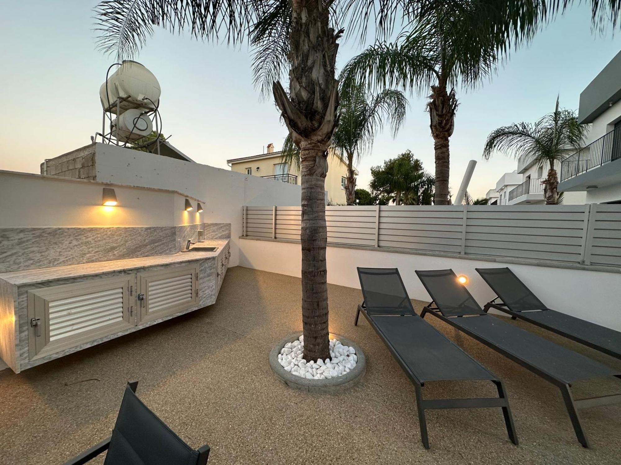 Valerian Palm Villa