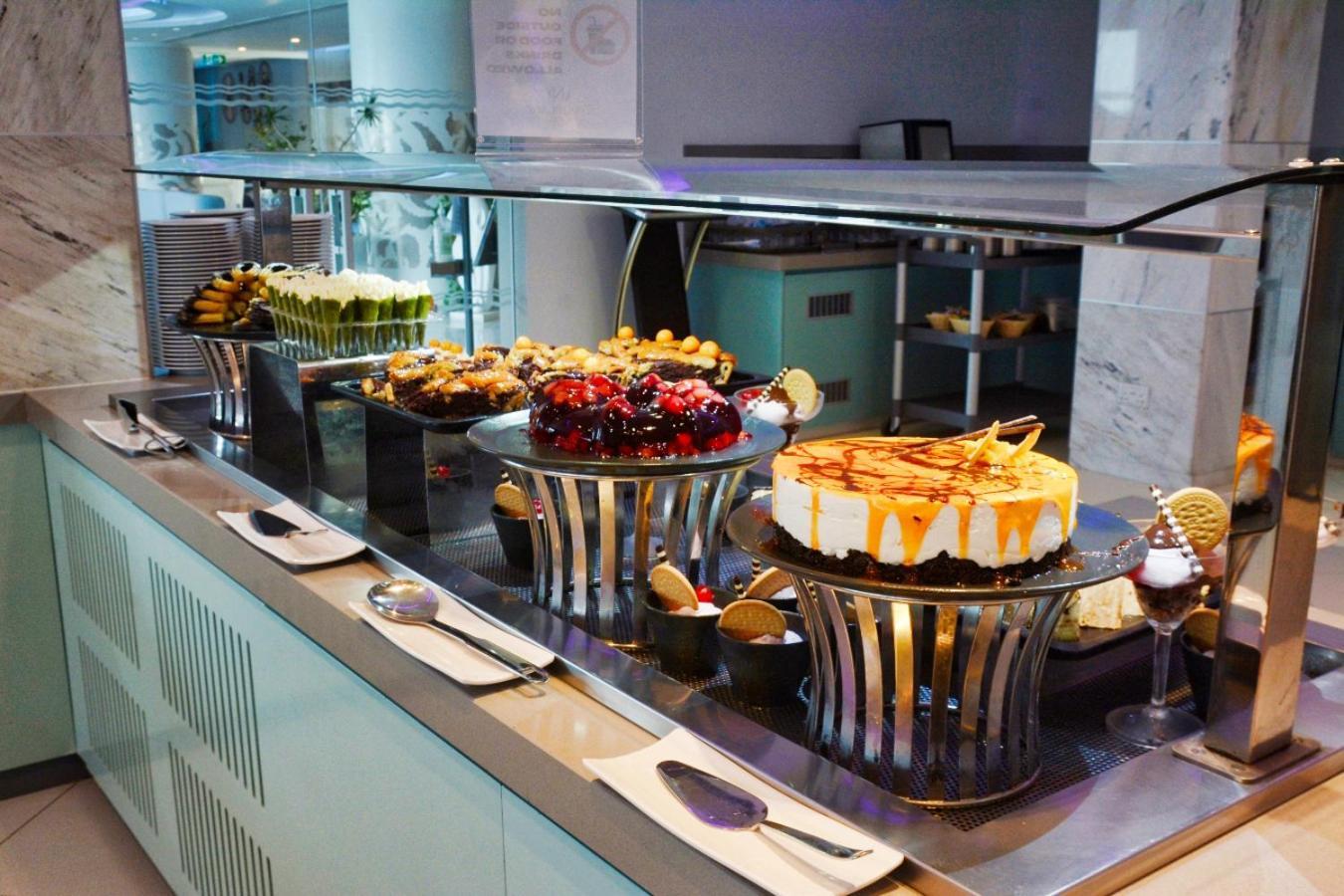 Vassos Nissi & Hotel 4*