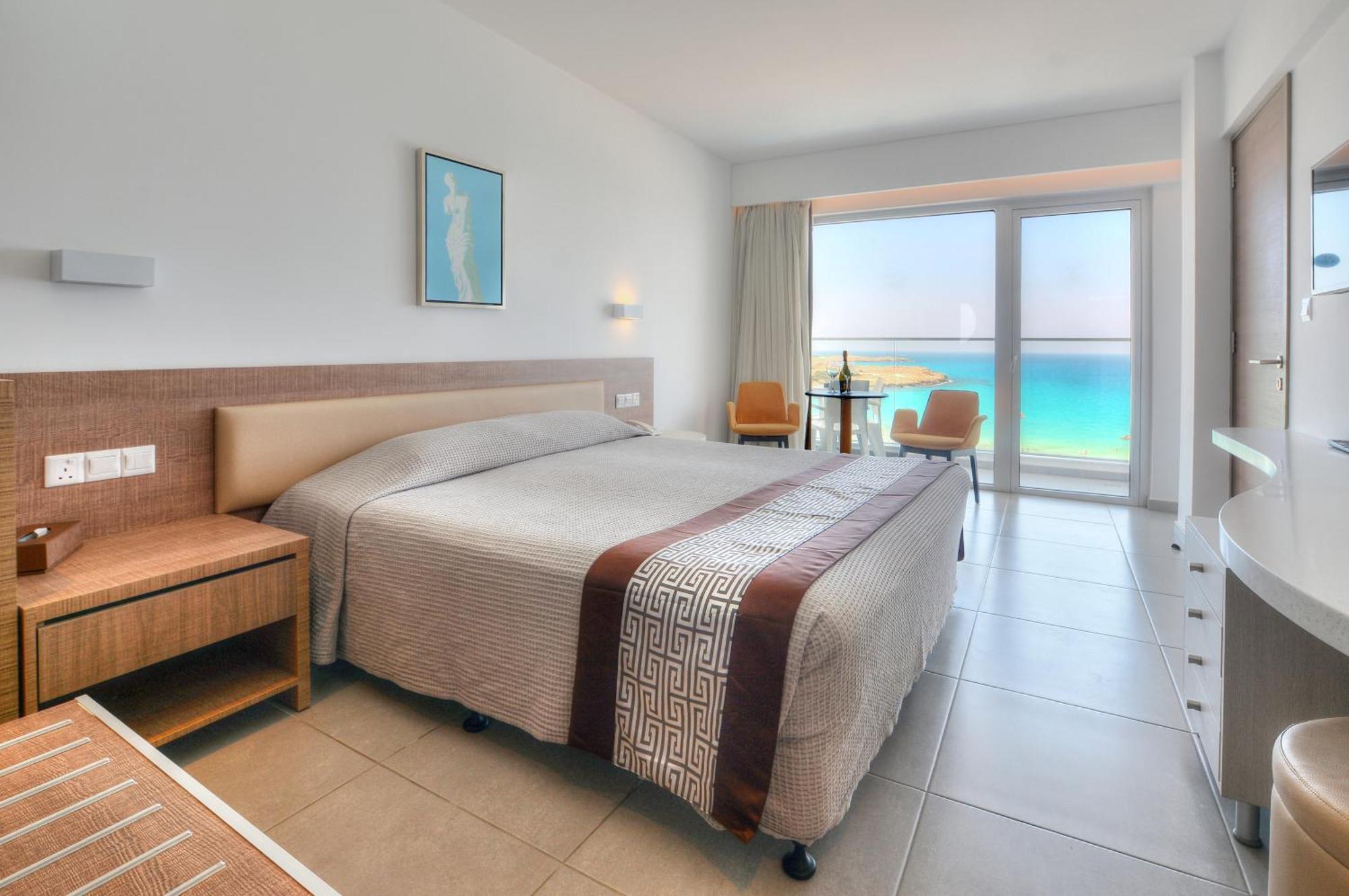 Vassos Nissi Hotel&spa 4*