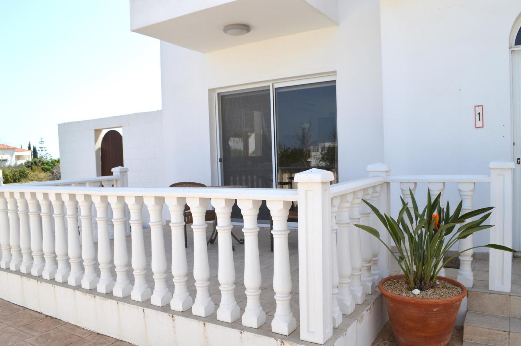 Lankas With Heated Pool Villa