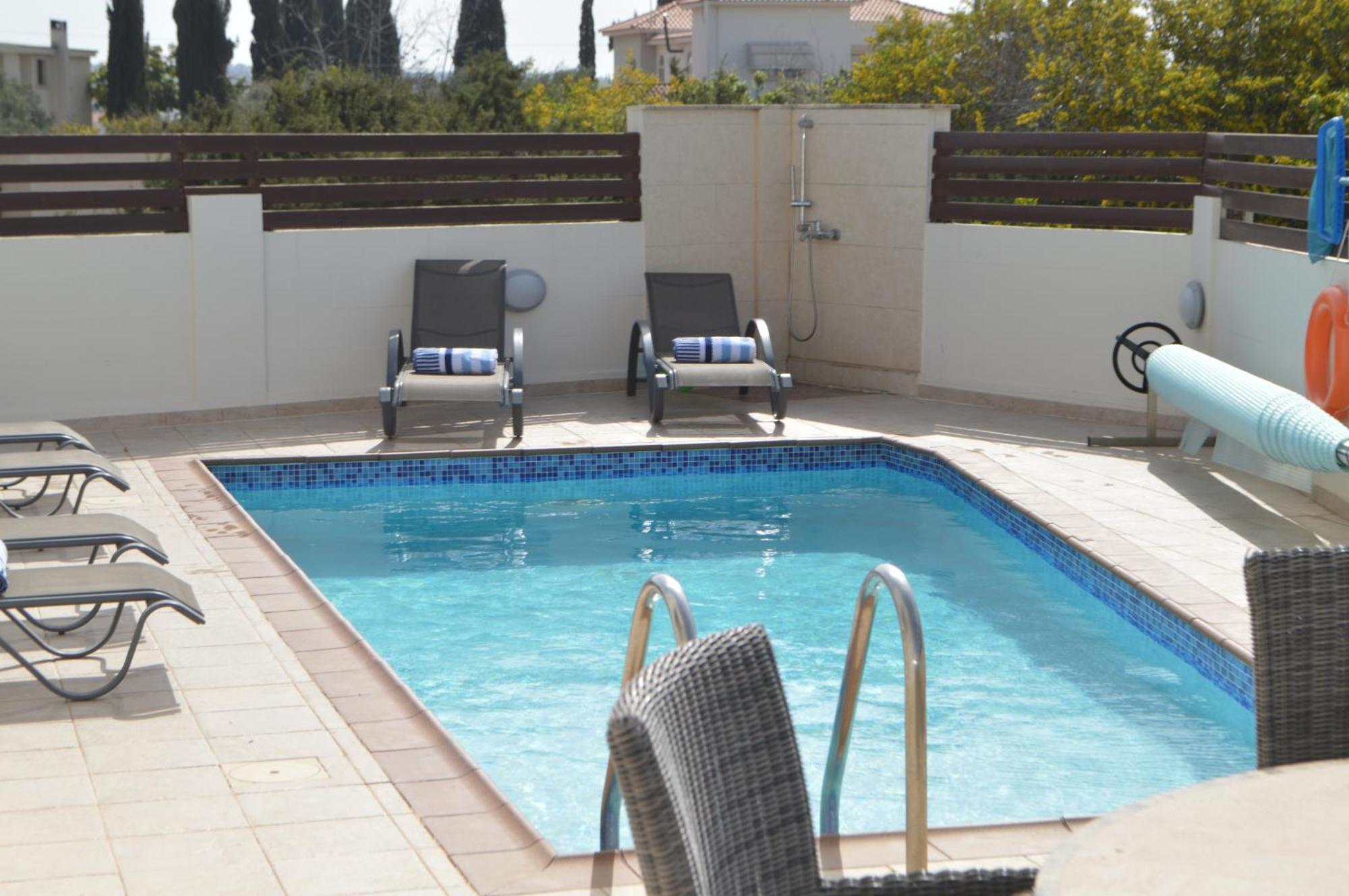 Lankas With Heated Pool Villa