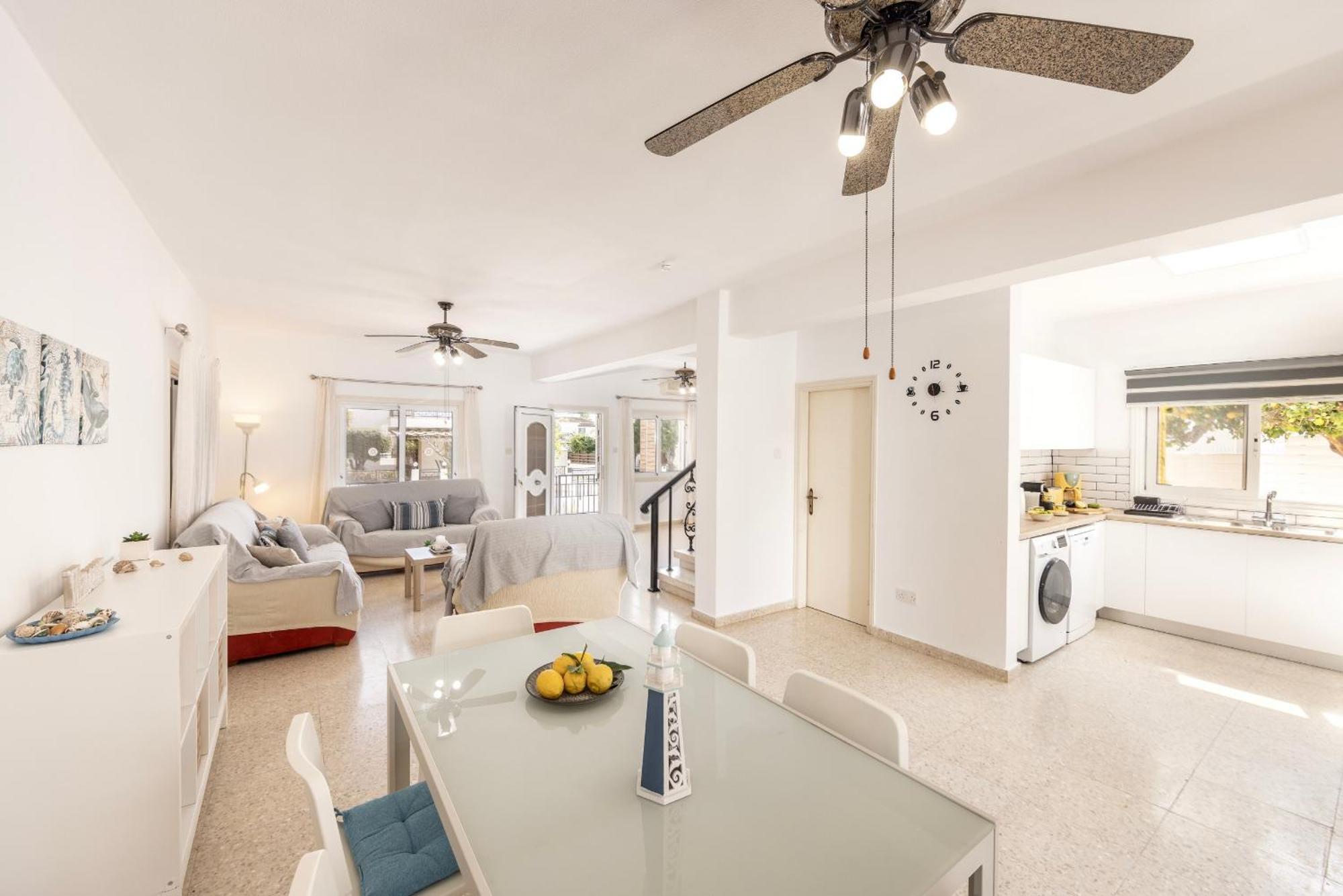 Ayia Thekla Sea Breeze Villa