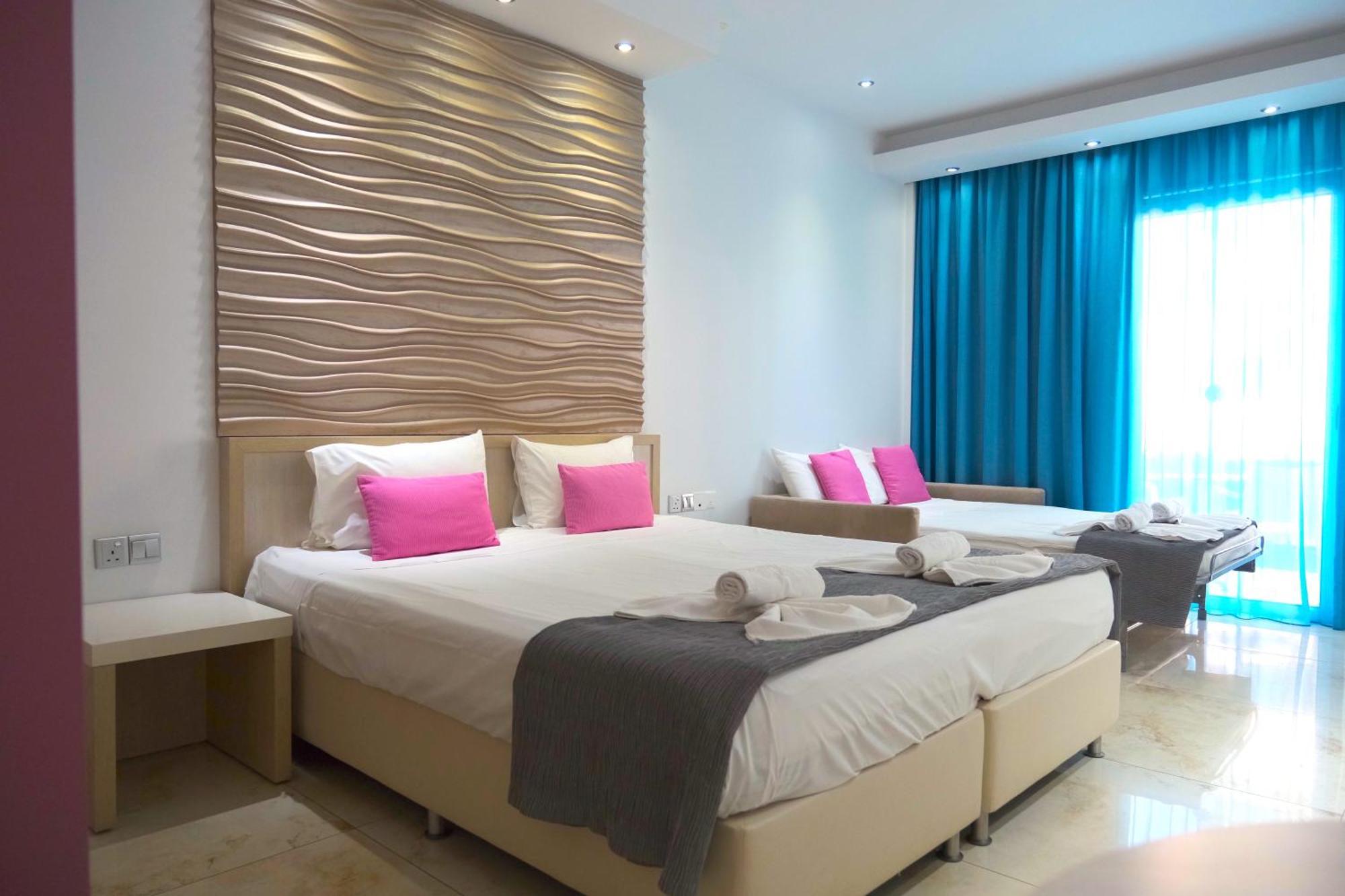 Aparthotel Loutsiana Deluxe Apts 3*