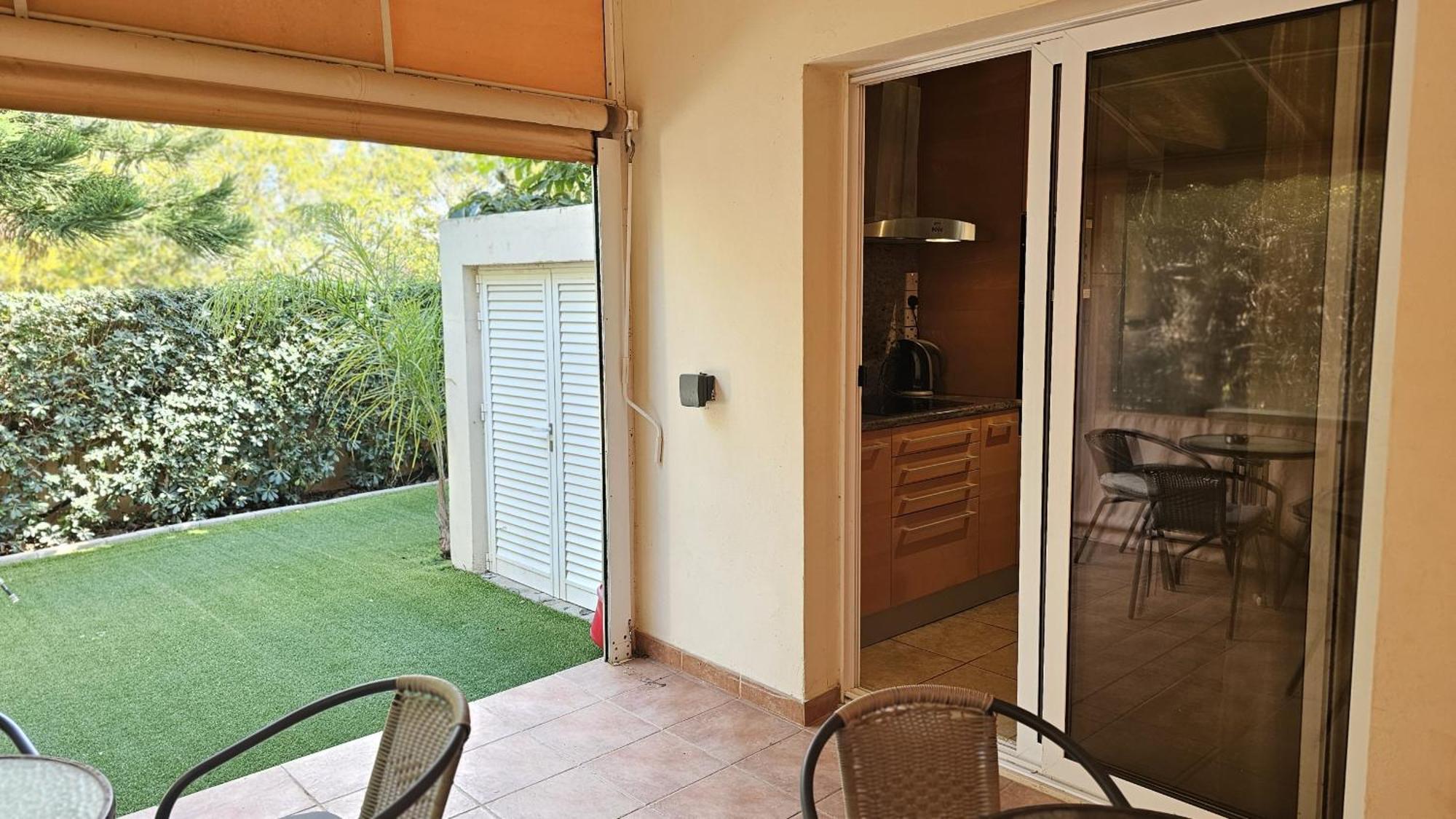 Nissi House *