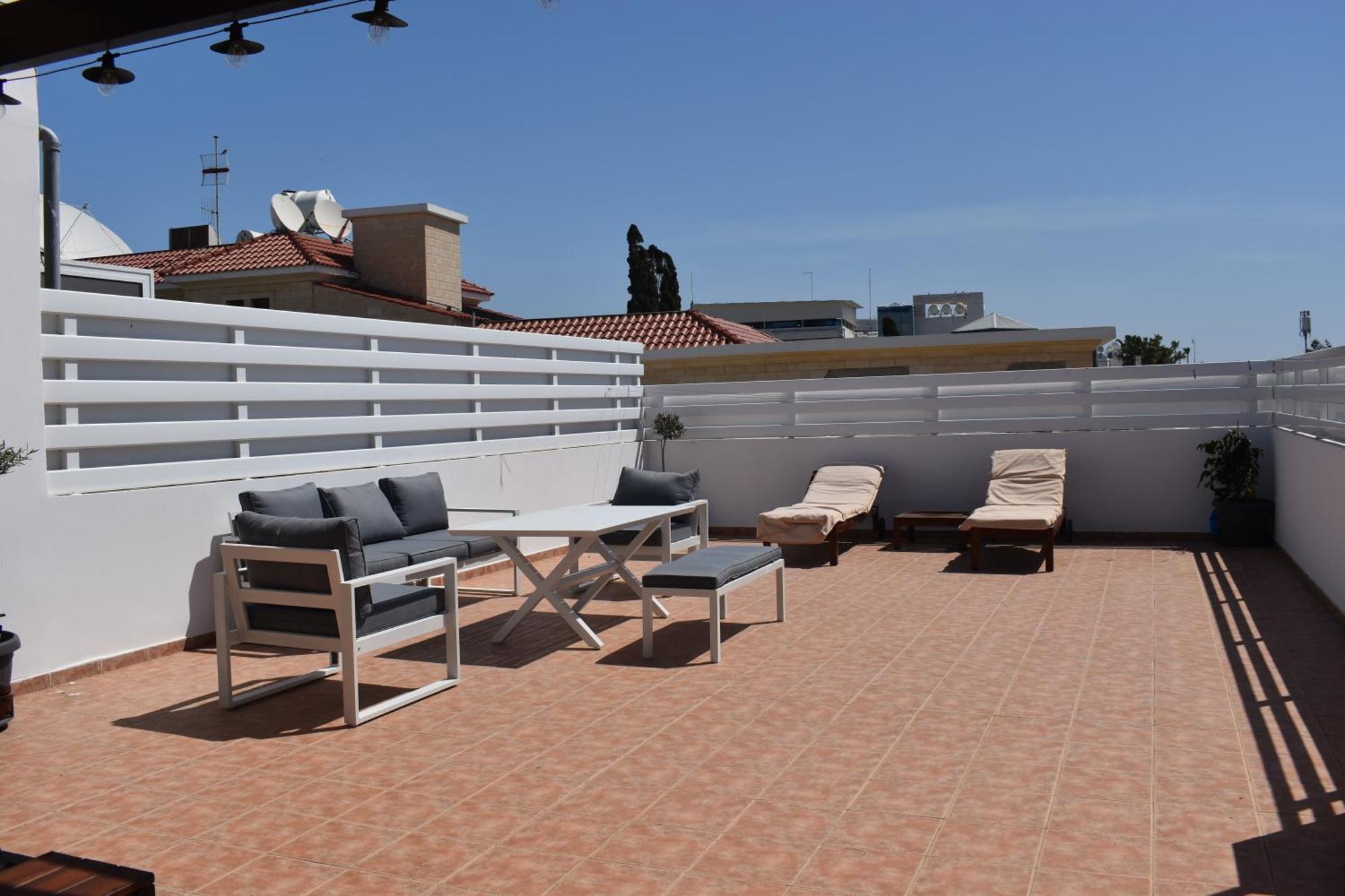 Sunny Rooftop In 91sqm Terrace Delight! Ayia Napa