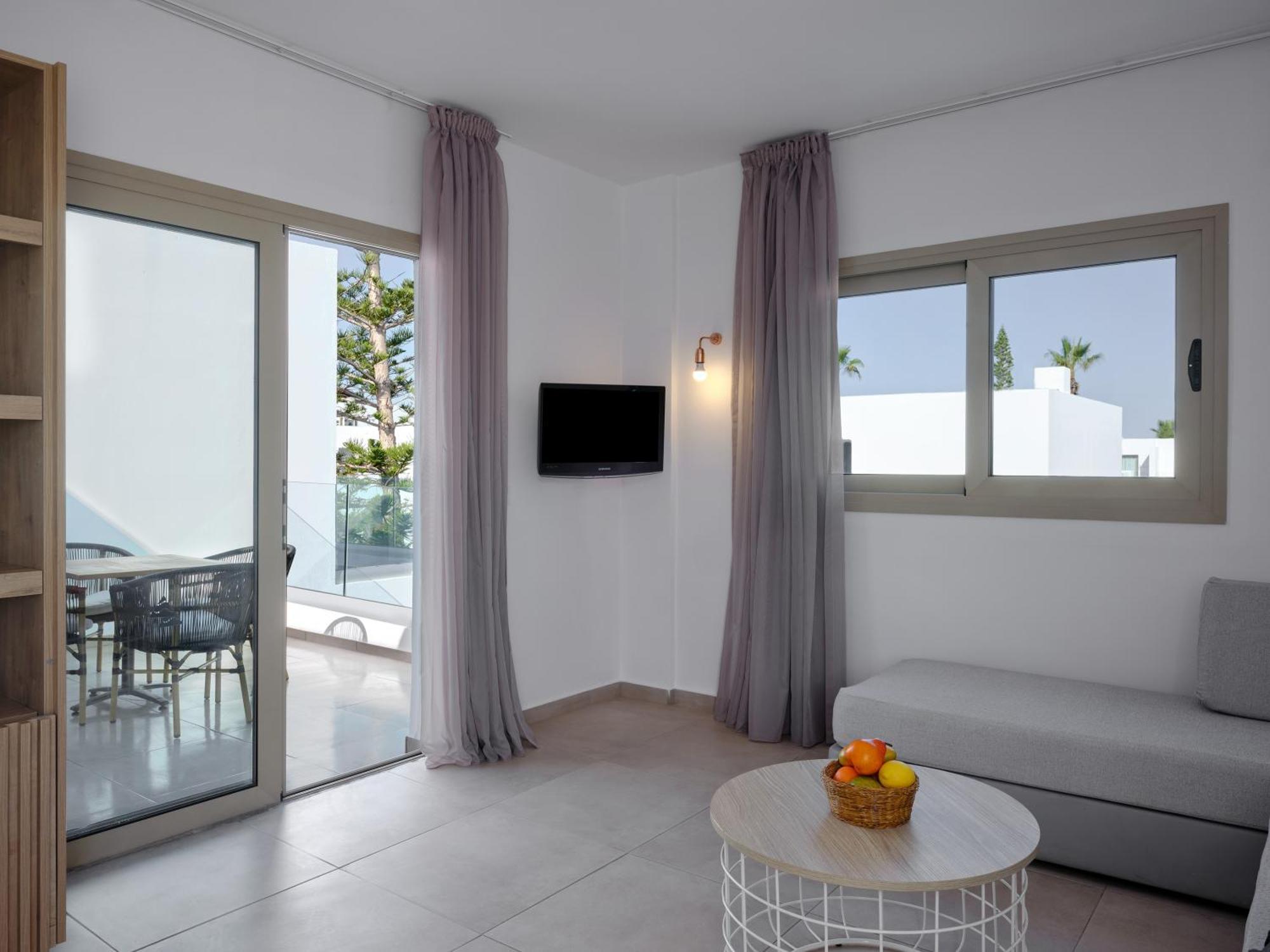 Resort Atlantica Panthea 4*