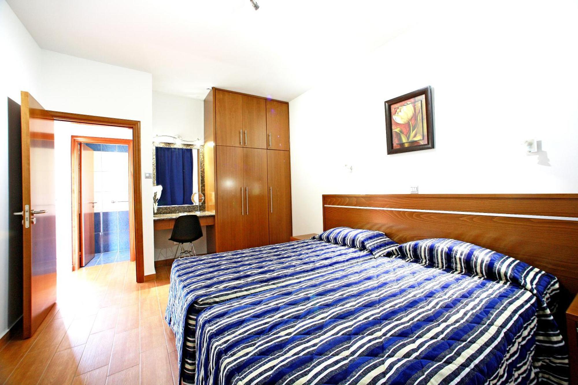 Aparthotel Loutsiana Deluxe Apts