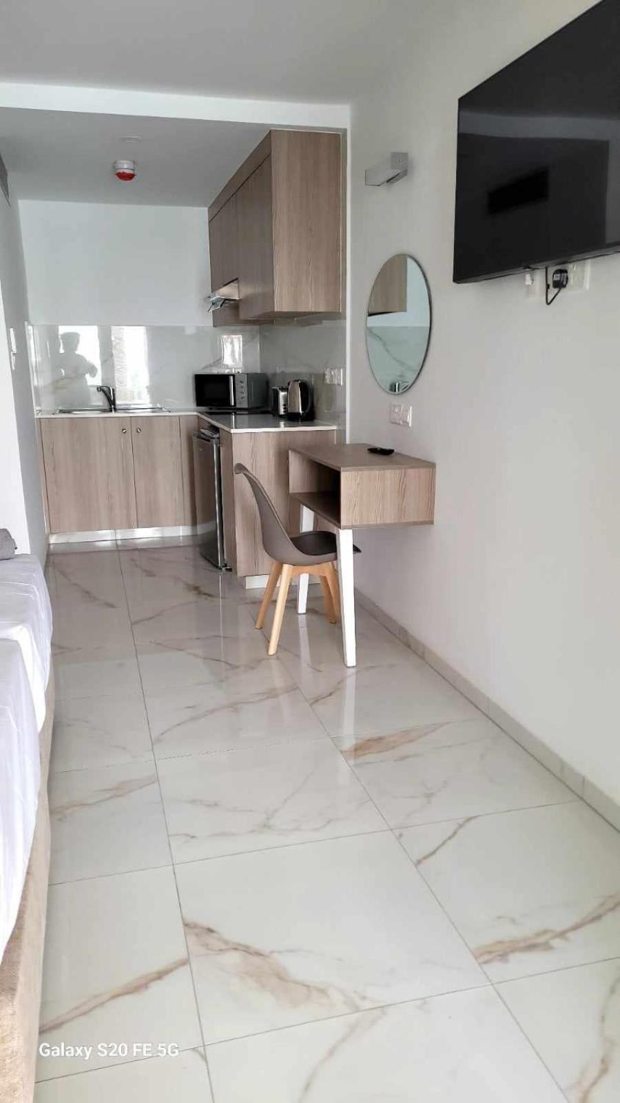 Aparthotel Simos Magic Apts *