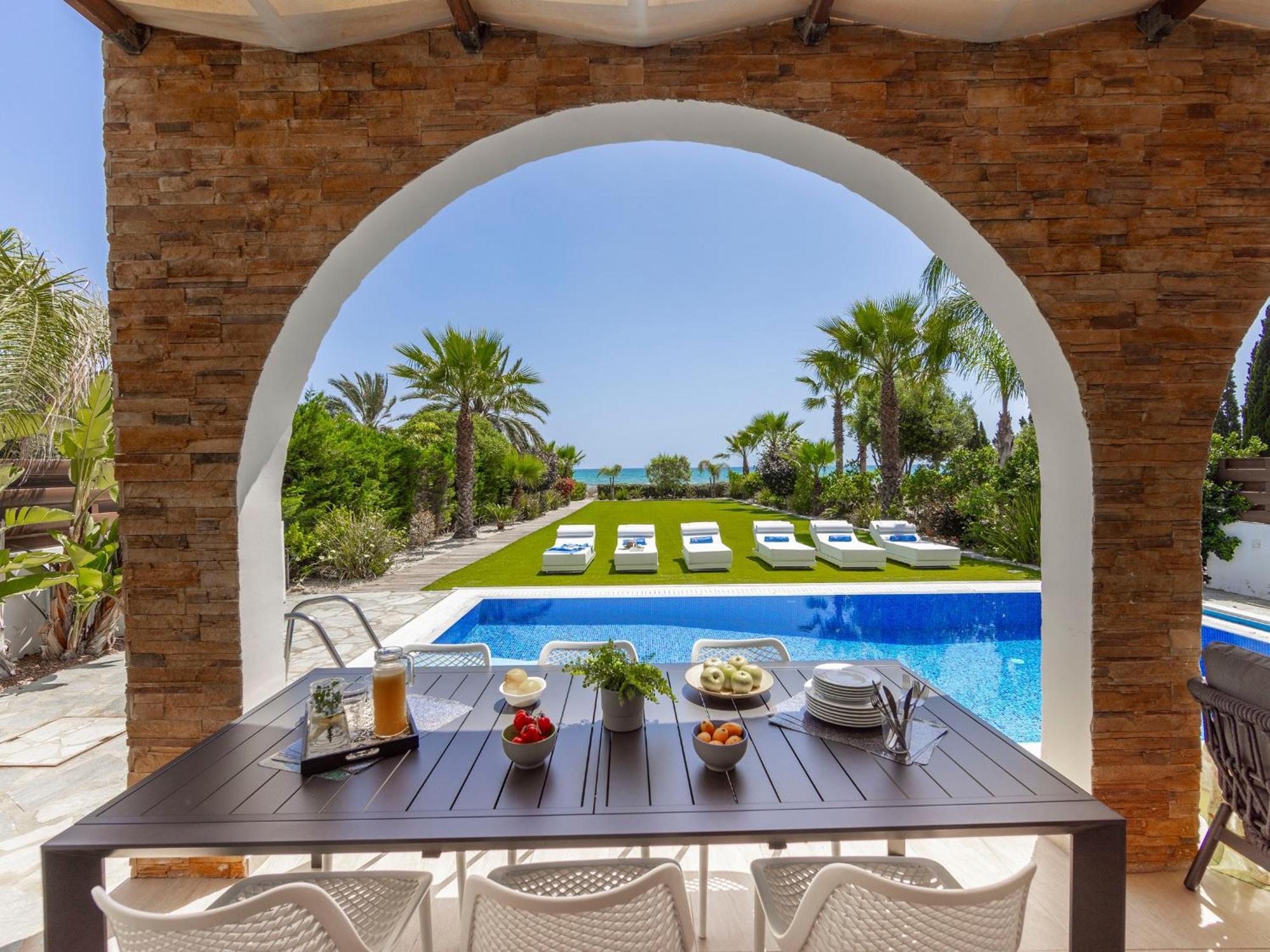 Ionion H5 Agia Napa