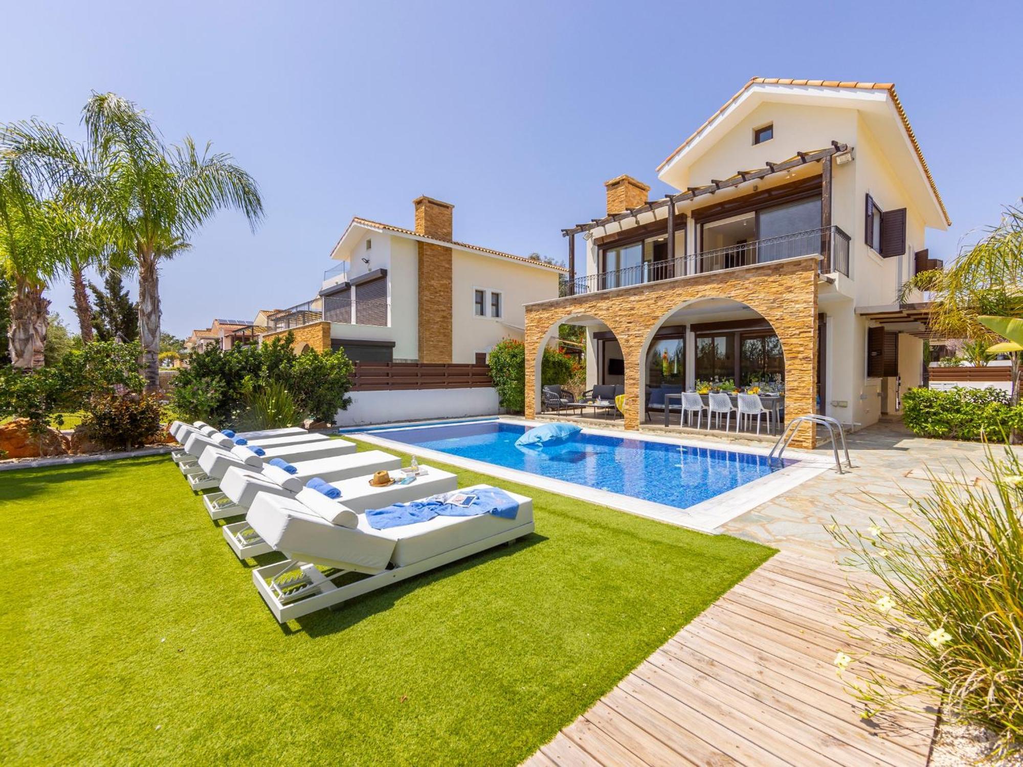 Villa Ionion H5 *