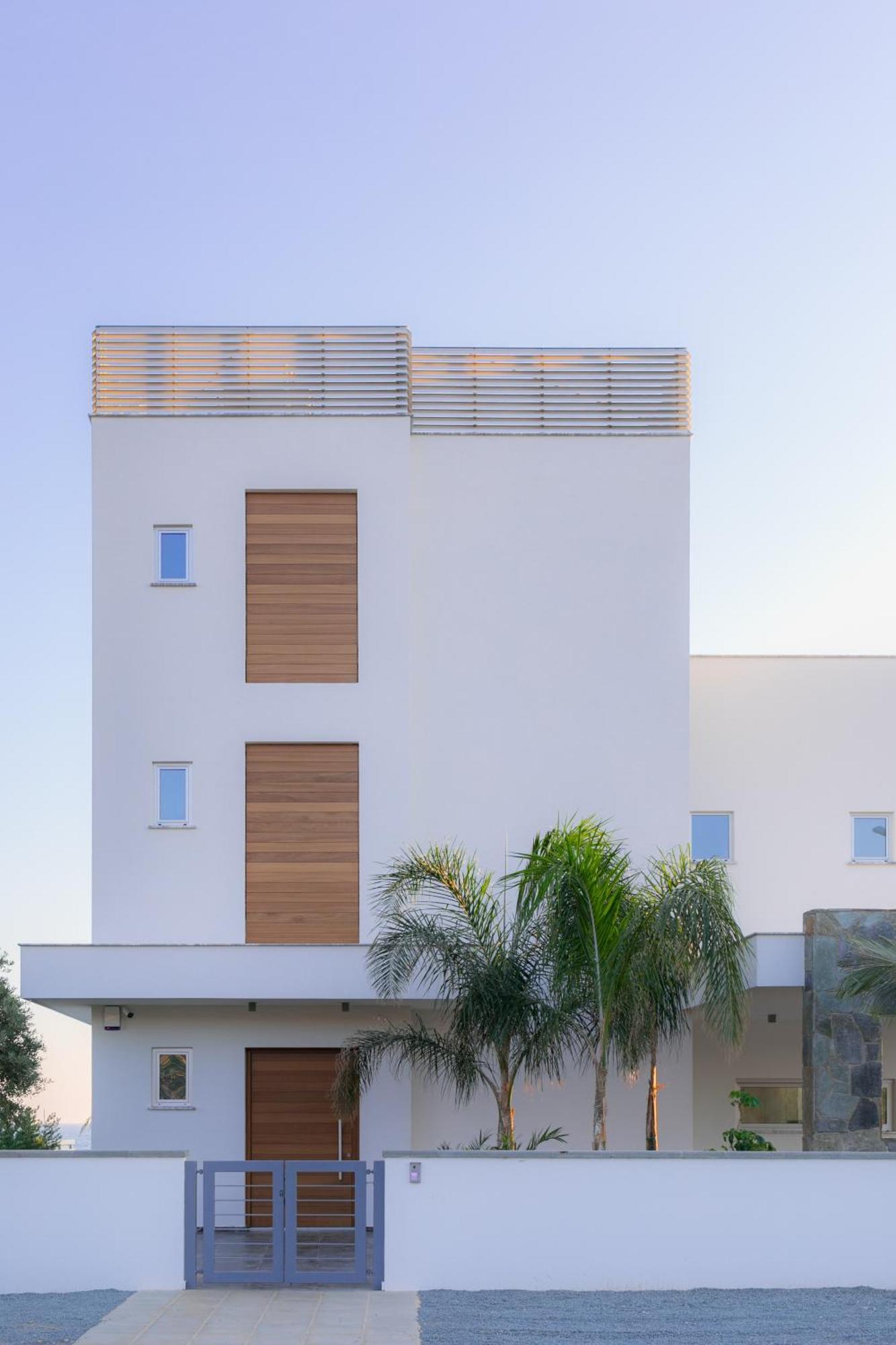 Sea Pearl Beachfront - Breeze Villa