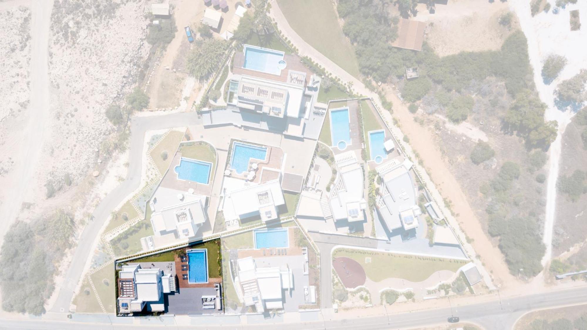 Villa Sea Pearl Beachfront - Breeze