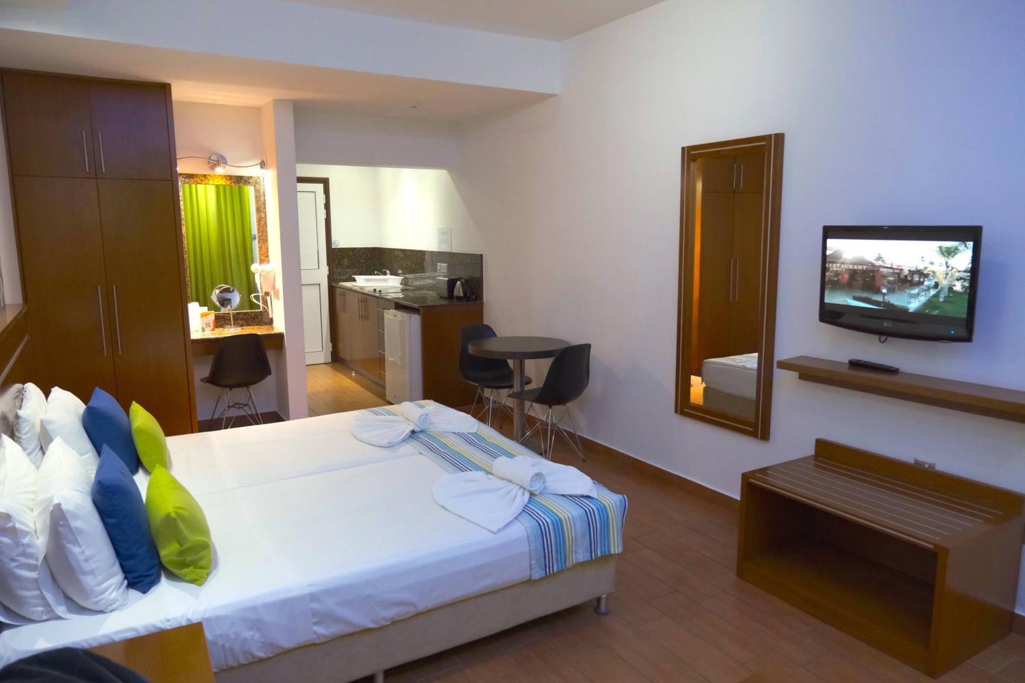 Loutsiana Deluxe Apts Ayia Napa