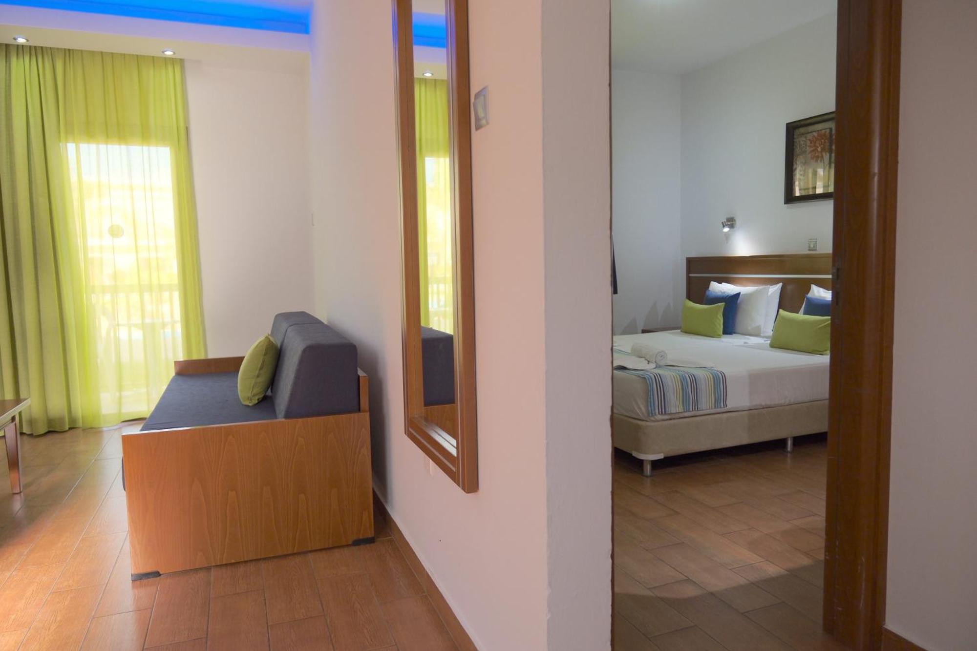 Loutsiana Deluxe Apts Aparthotel