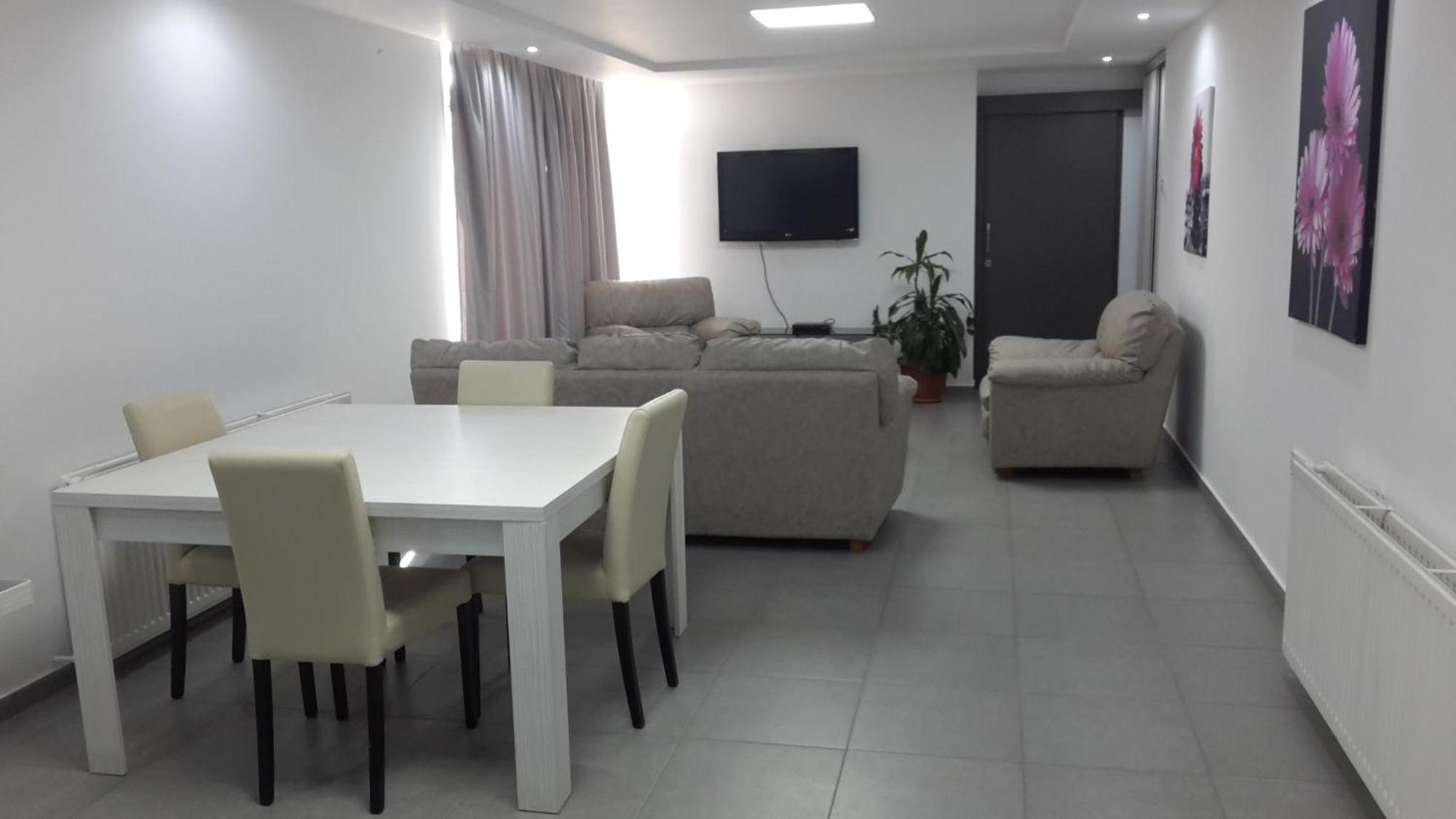 Agrino Aparthotel 3*
