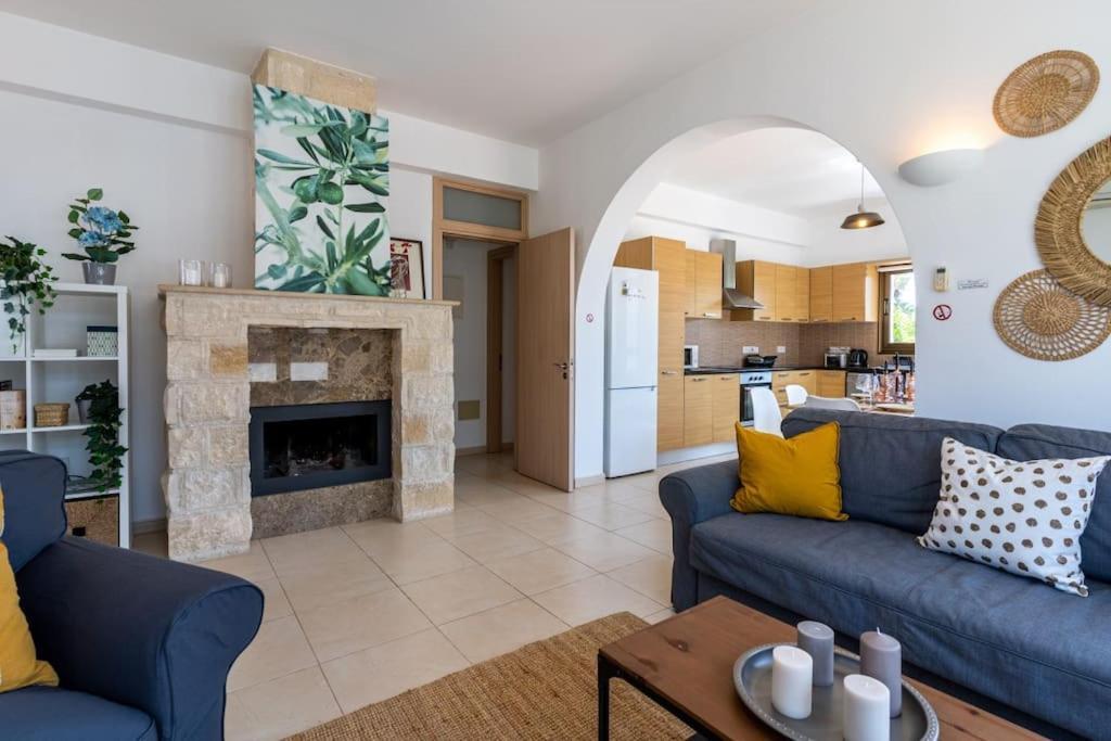 Apartment Lumina 2-bedroom And Pool In *