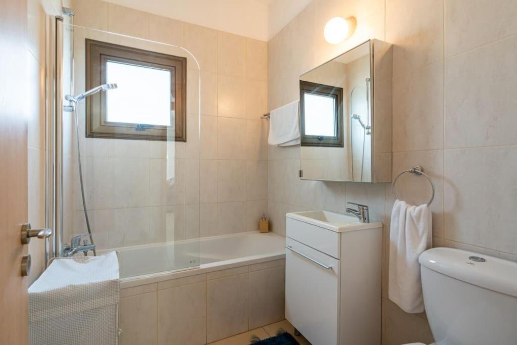 Apartment Lumina 2-bedroom And Pool In
