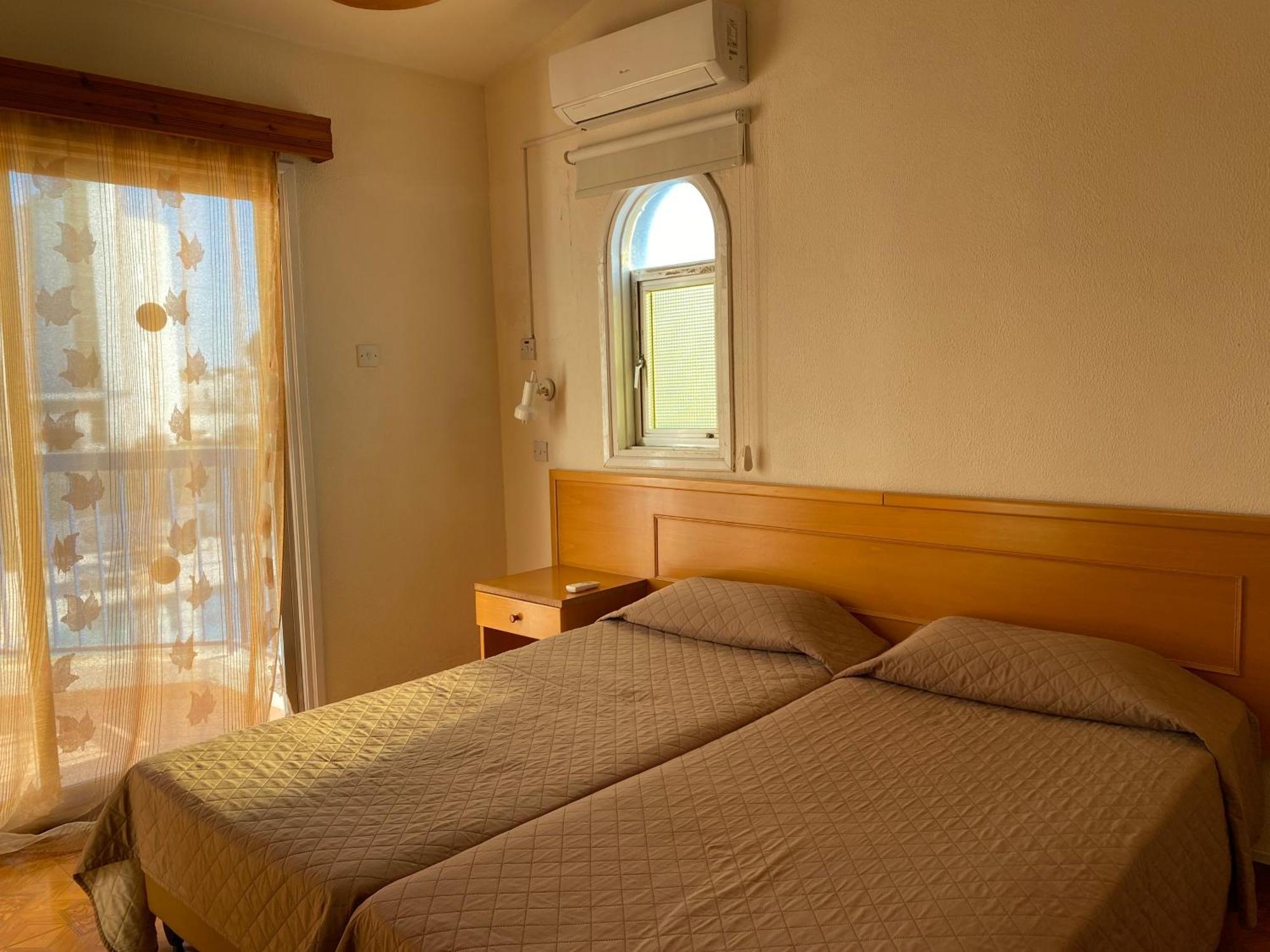 Alexia Aparthotel 2*