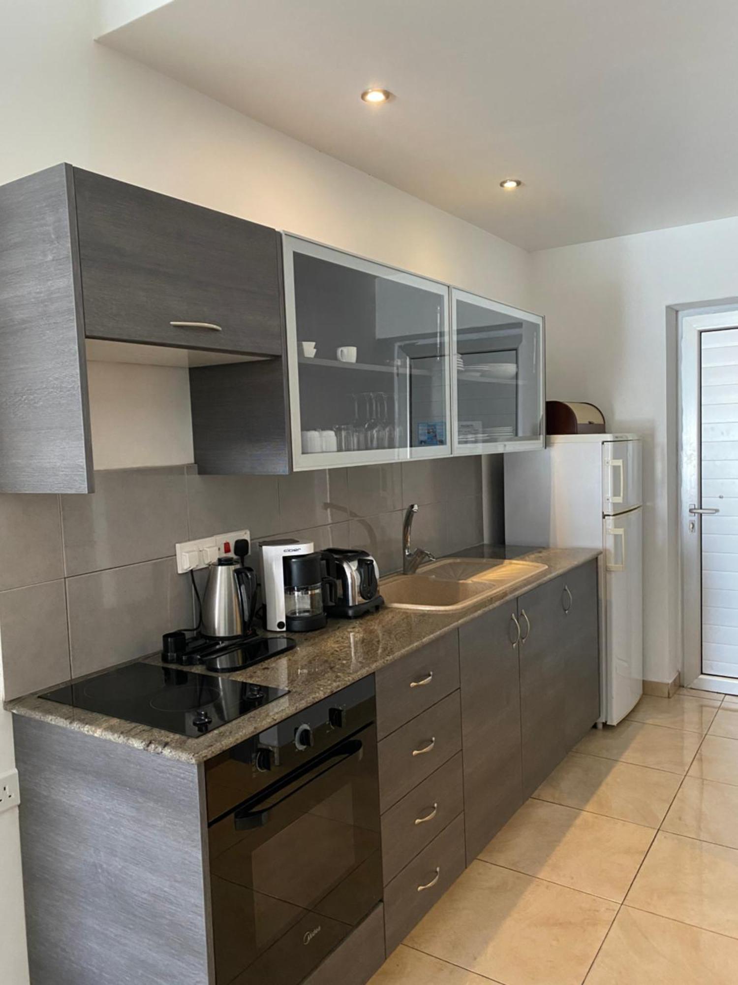 Alexia Aparthotel 2*