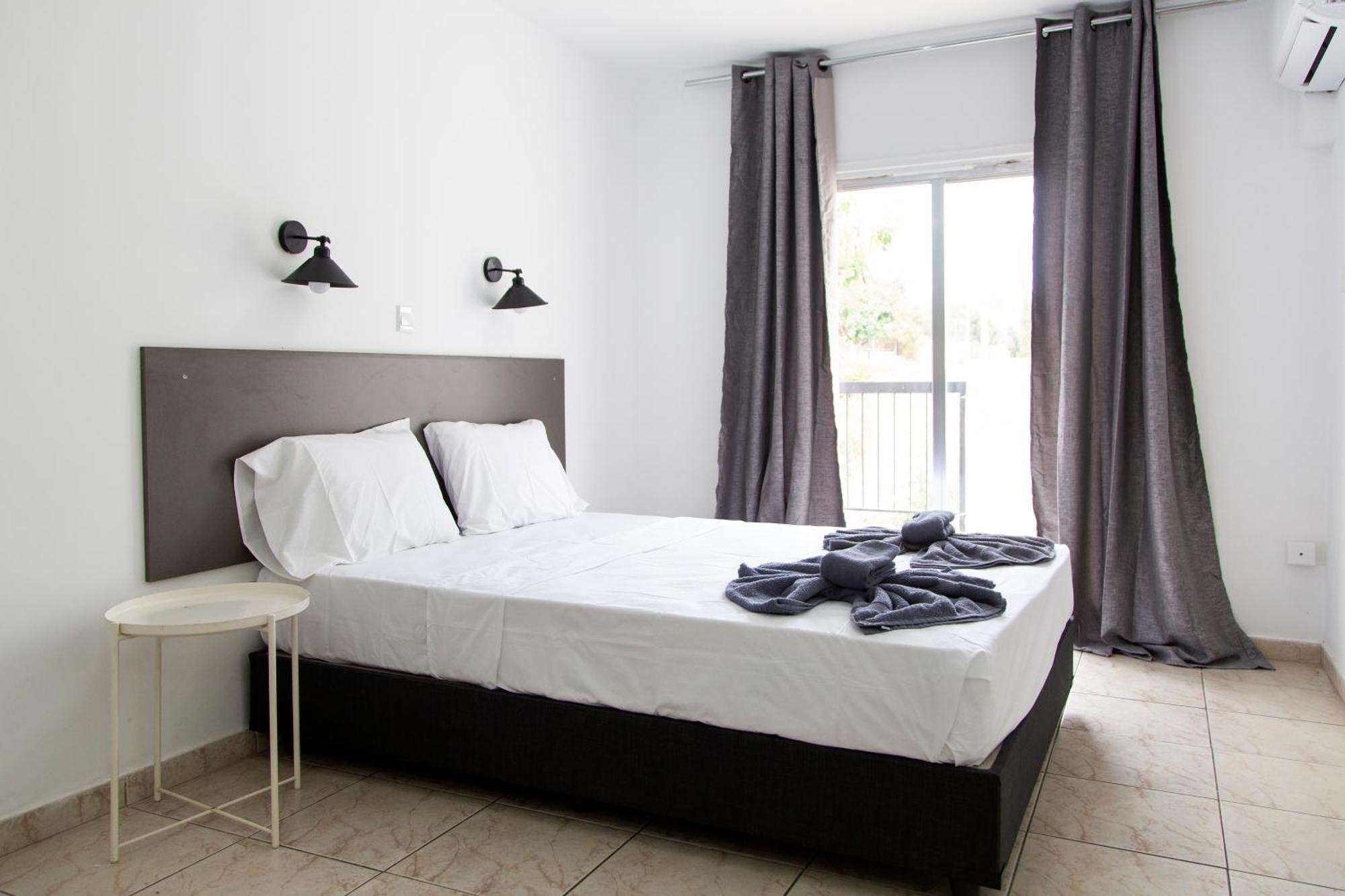Summer's Aparthotel 2*