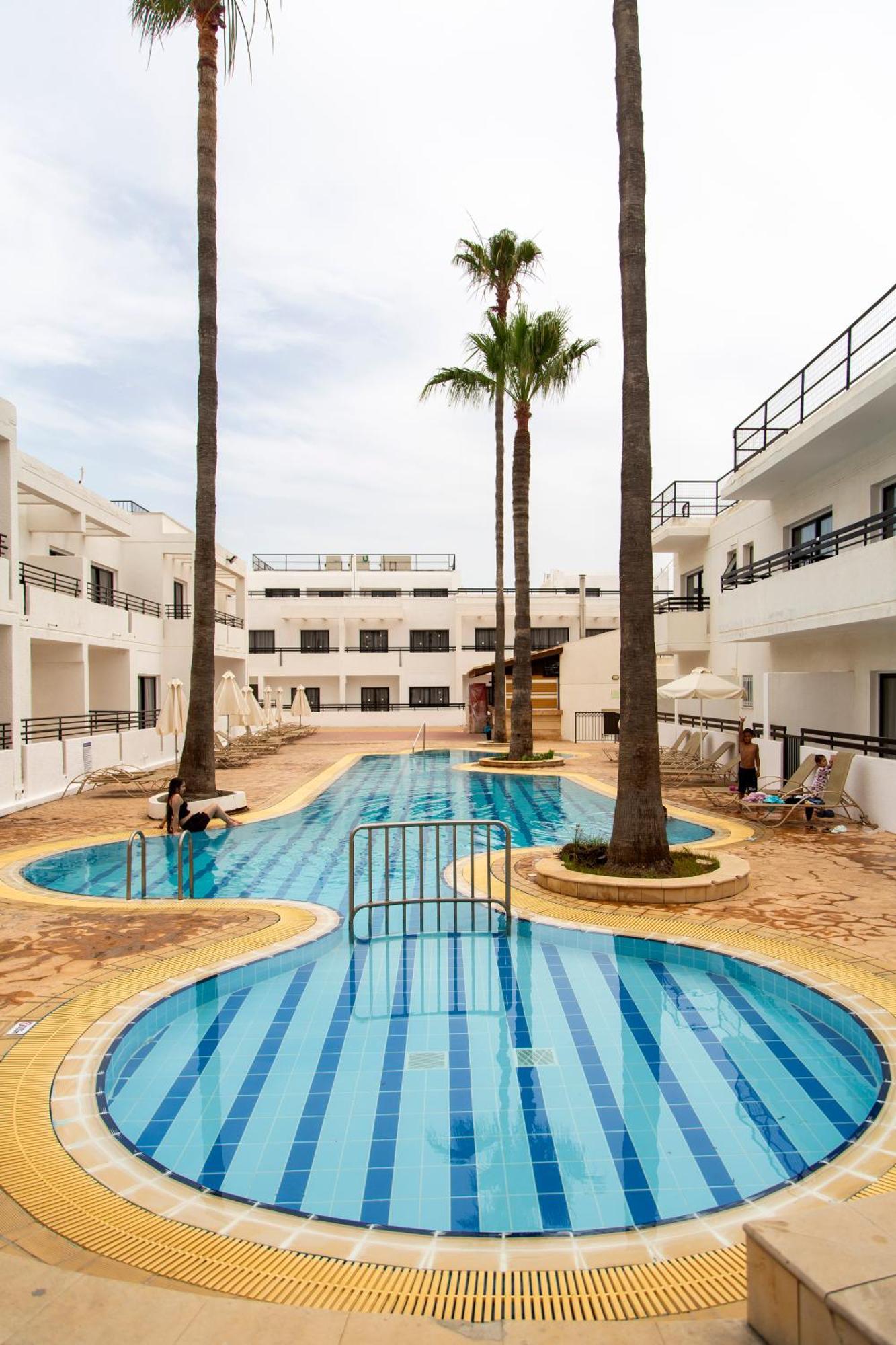 Summer's Aparthotel 2*