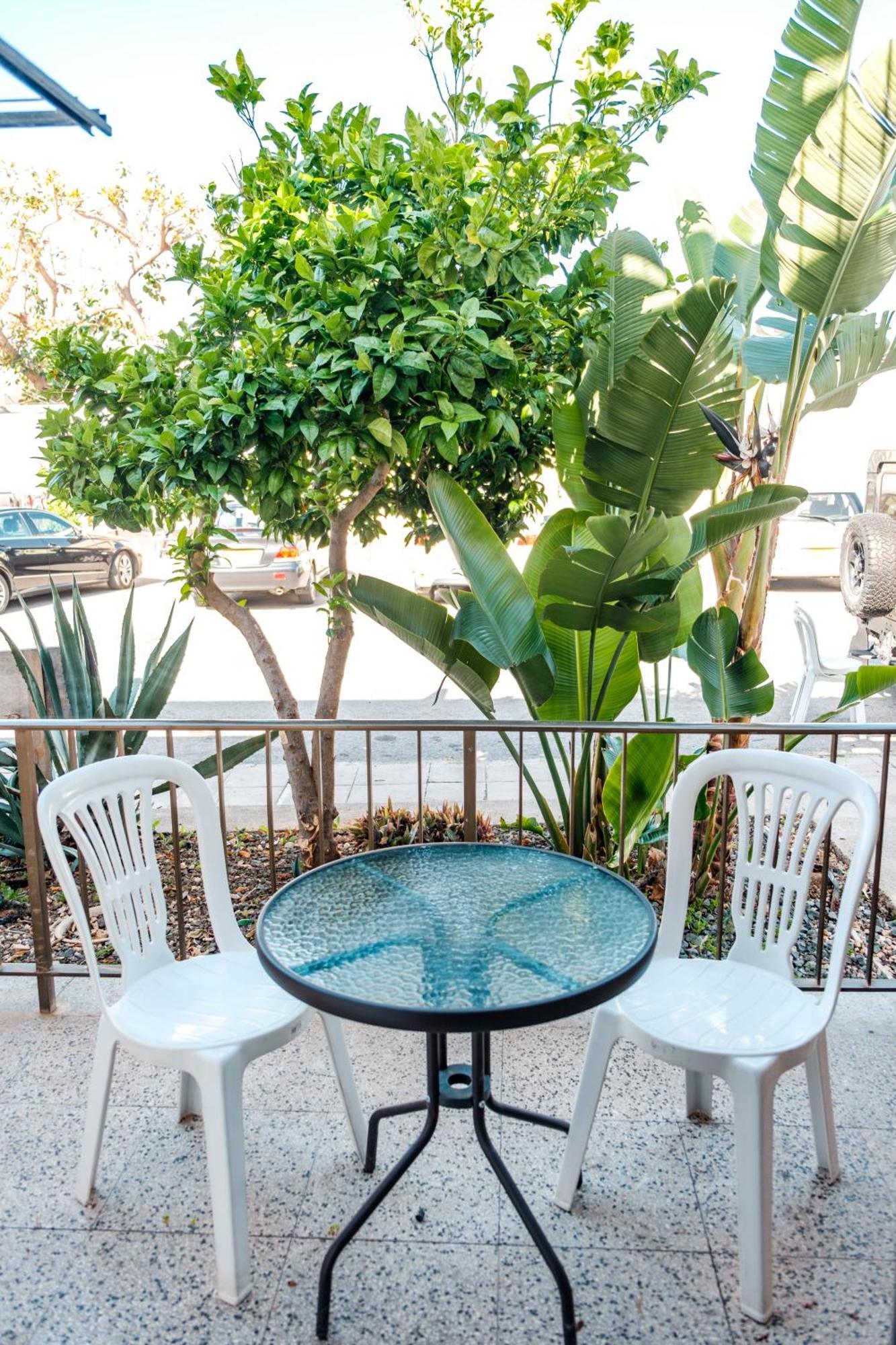 Serenityone - Centrally Located One Bedroom Apartment