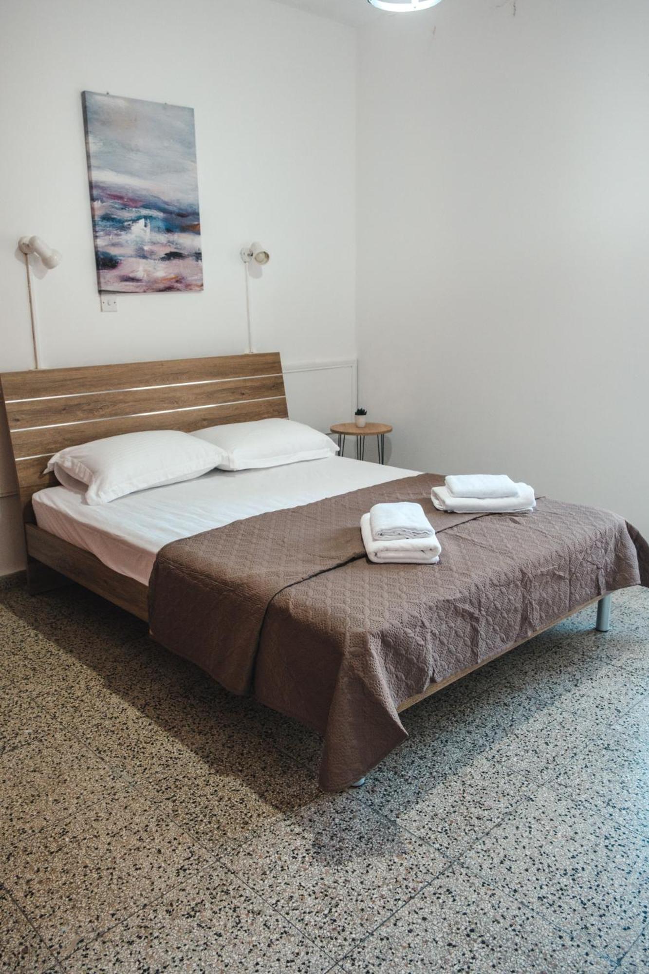 Serenityone - Centrally Located One Bedroom *