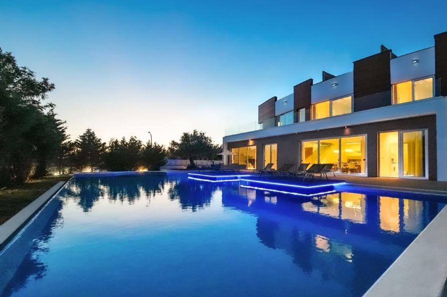 Royal Oasis Holiday home *