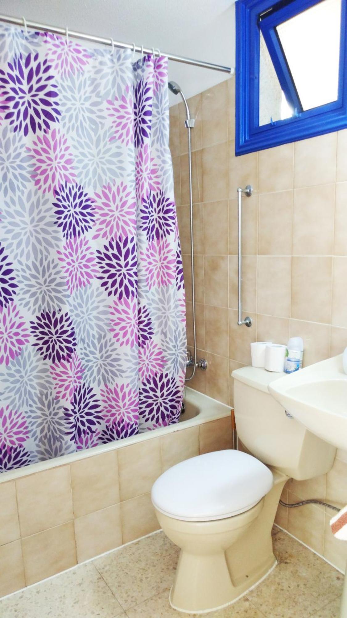 Apartment Center 2 *